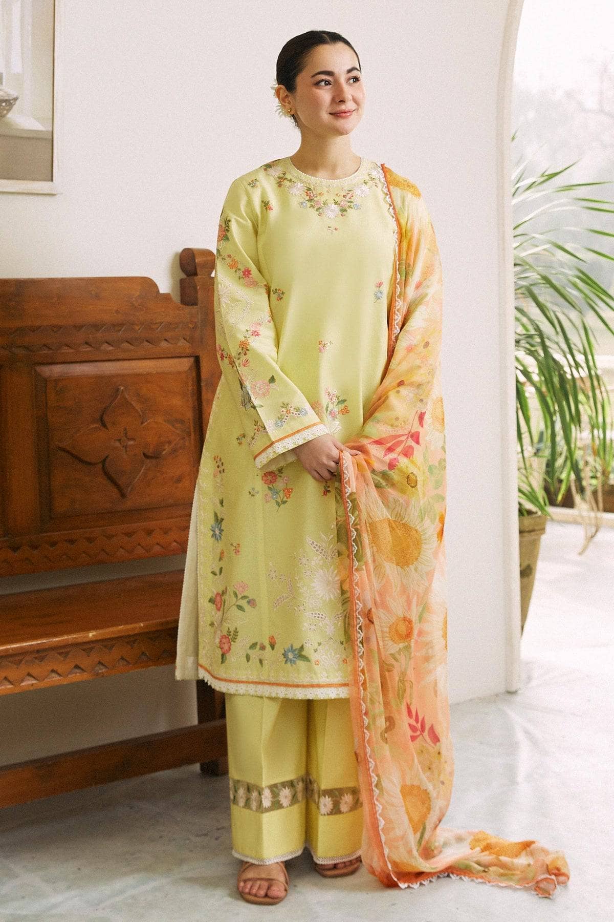 img_coco_by_zara_shahjahan_lawn_24_awwal_boutique
