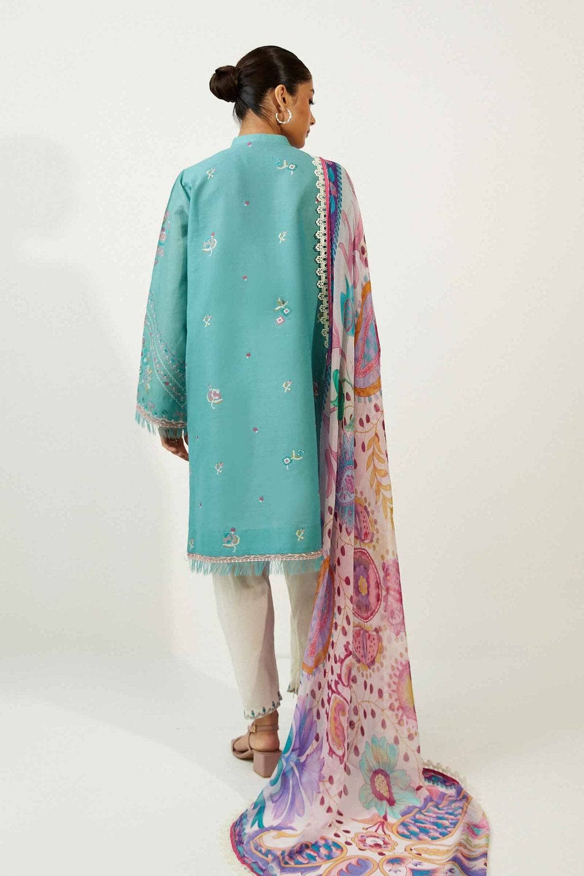 img_coco_by_zara_shahjahan_lawn_23_awwal_boutique