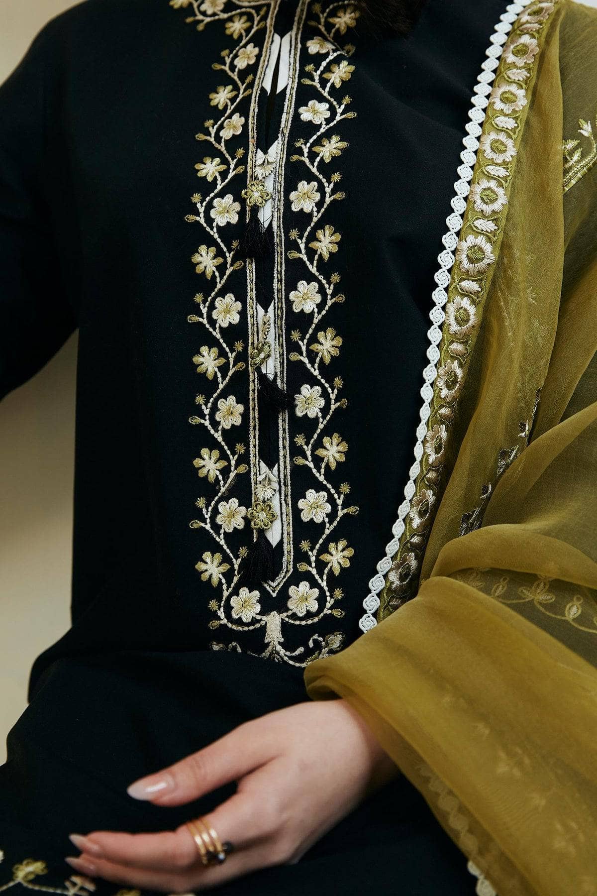 img_coco_by_zara_shahjahan_lawn_24_awwal_boutique
