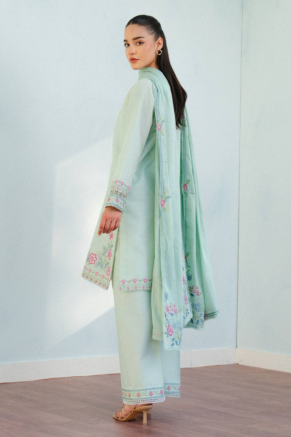 img_coco_by_zara_shahjahan_awwal_boutique