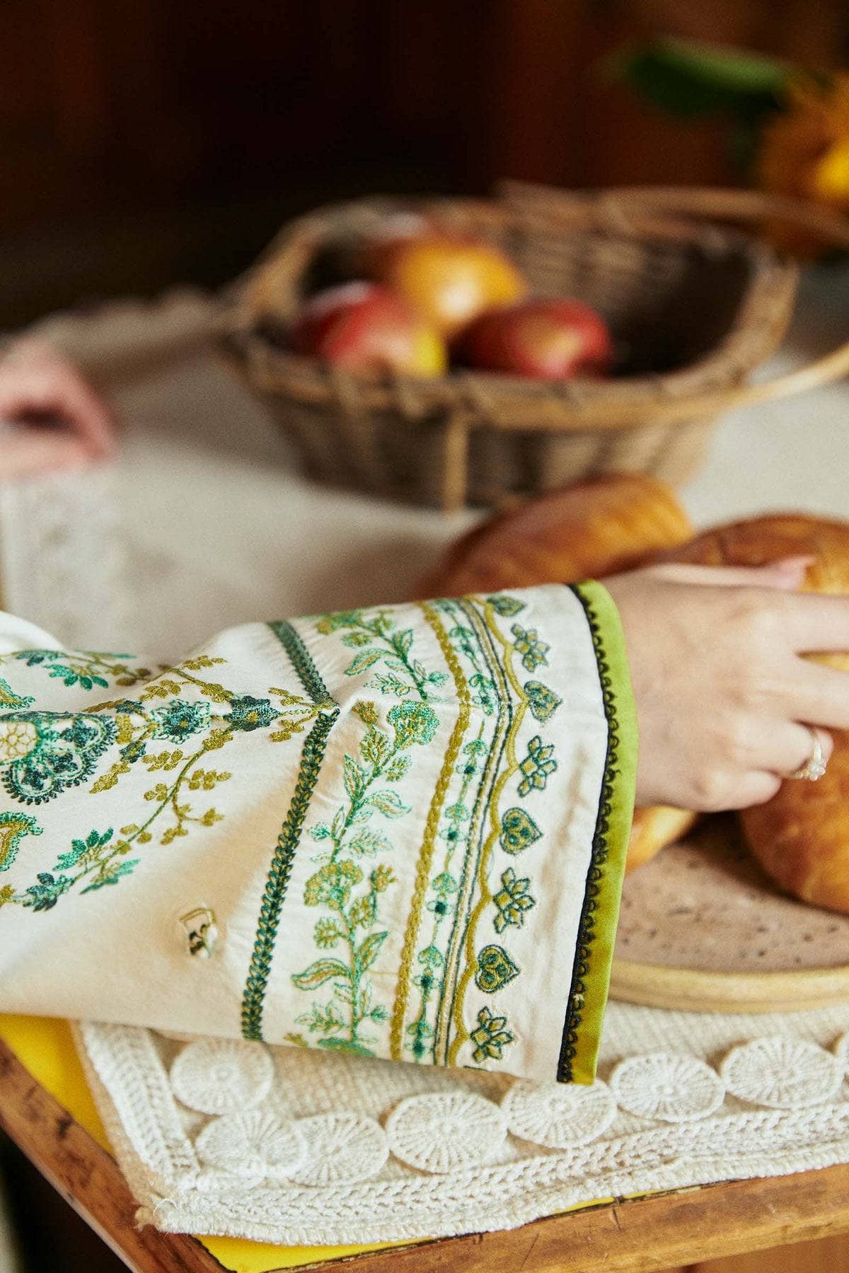 img_zara_shahjahan_coco_lawn_awwal_boutique