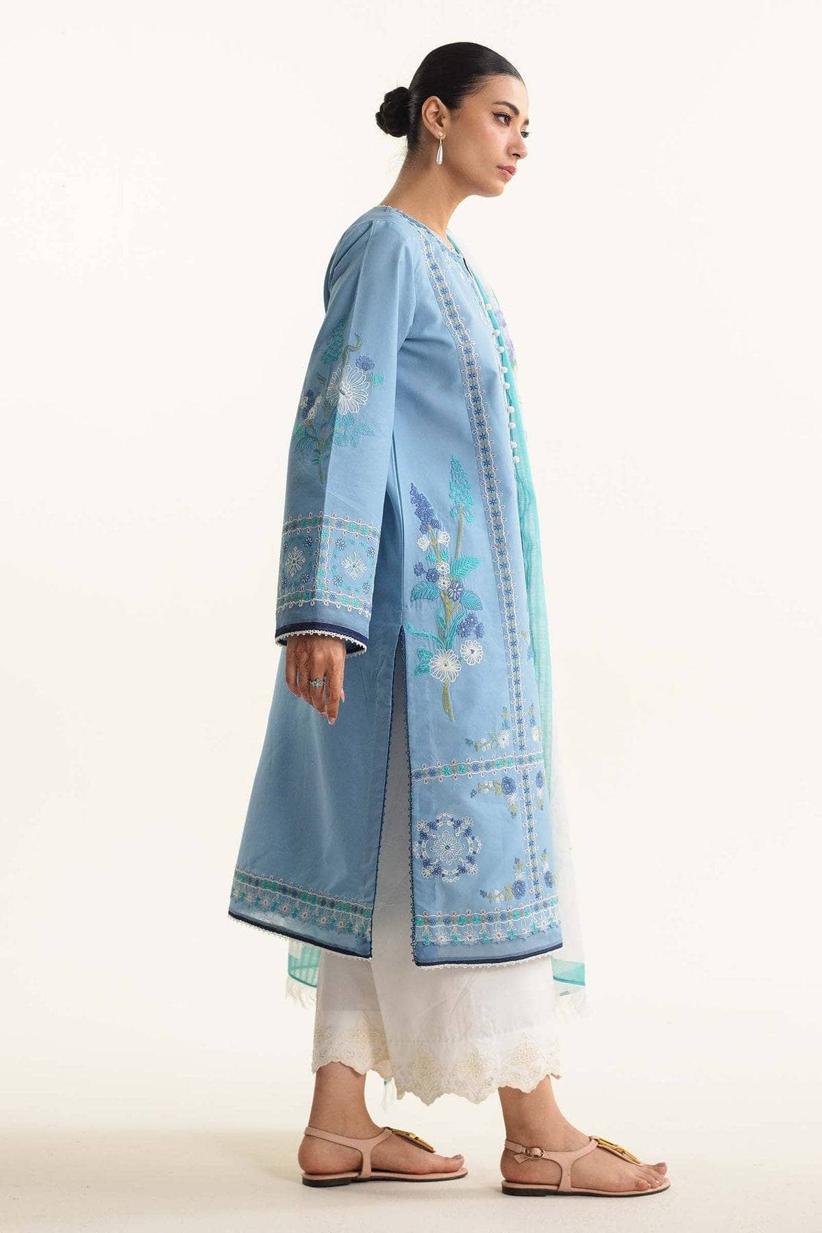 img_zara_shahjahan_coco_lawn_awwal_boutique