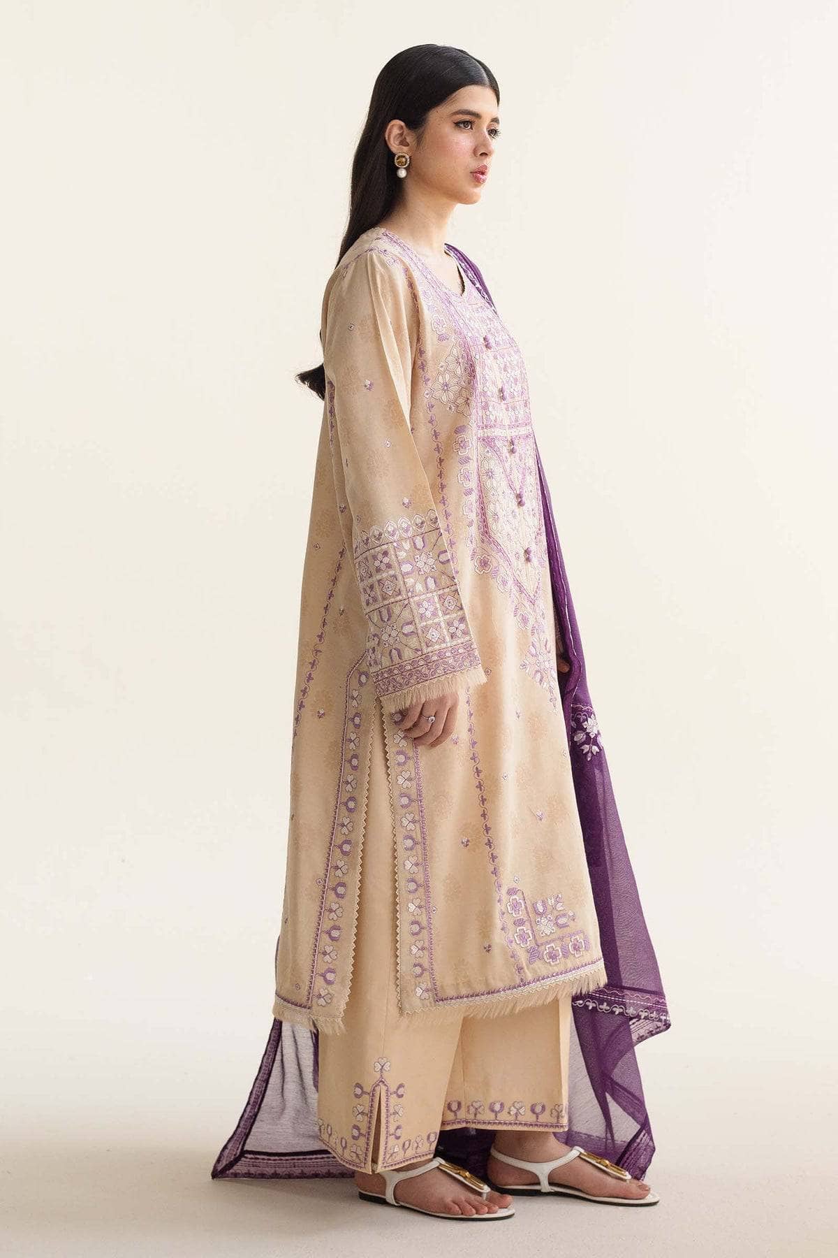 img_zara_shahjahan_coco_lawn_awwal_boutique