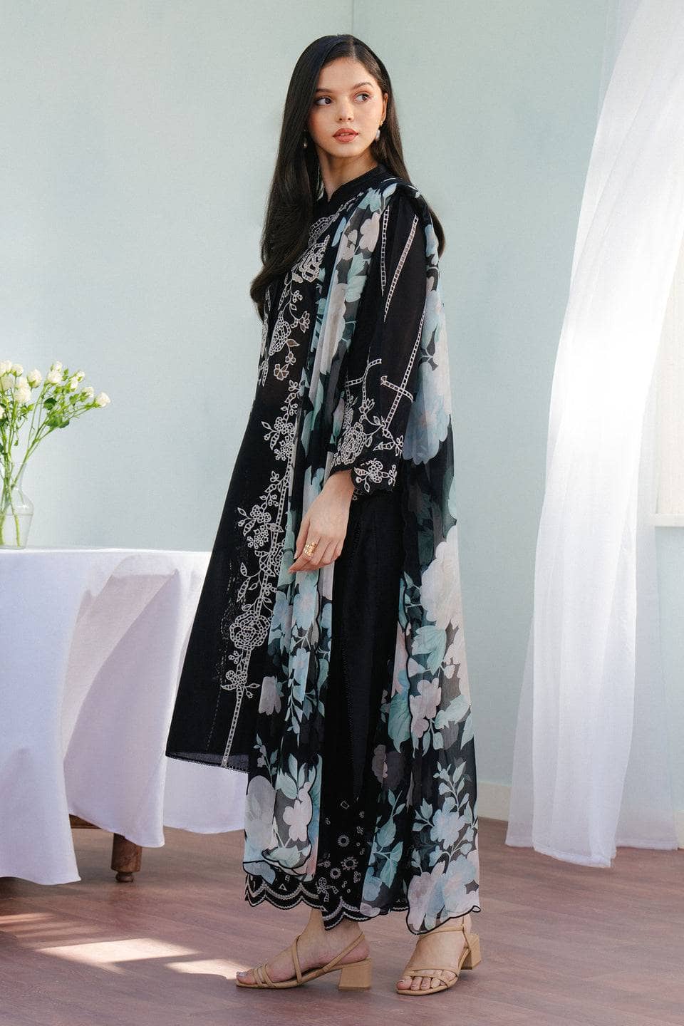 Img_coco_by_zara_shahjahan_awwal_boutique