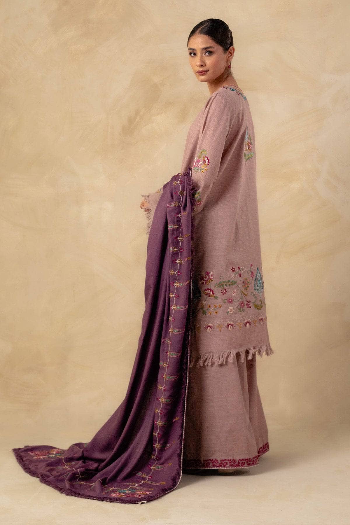 img_coco_winter_by_zara_shahjahan_awwal_boutique