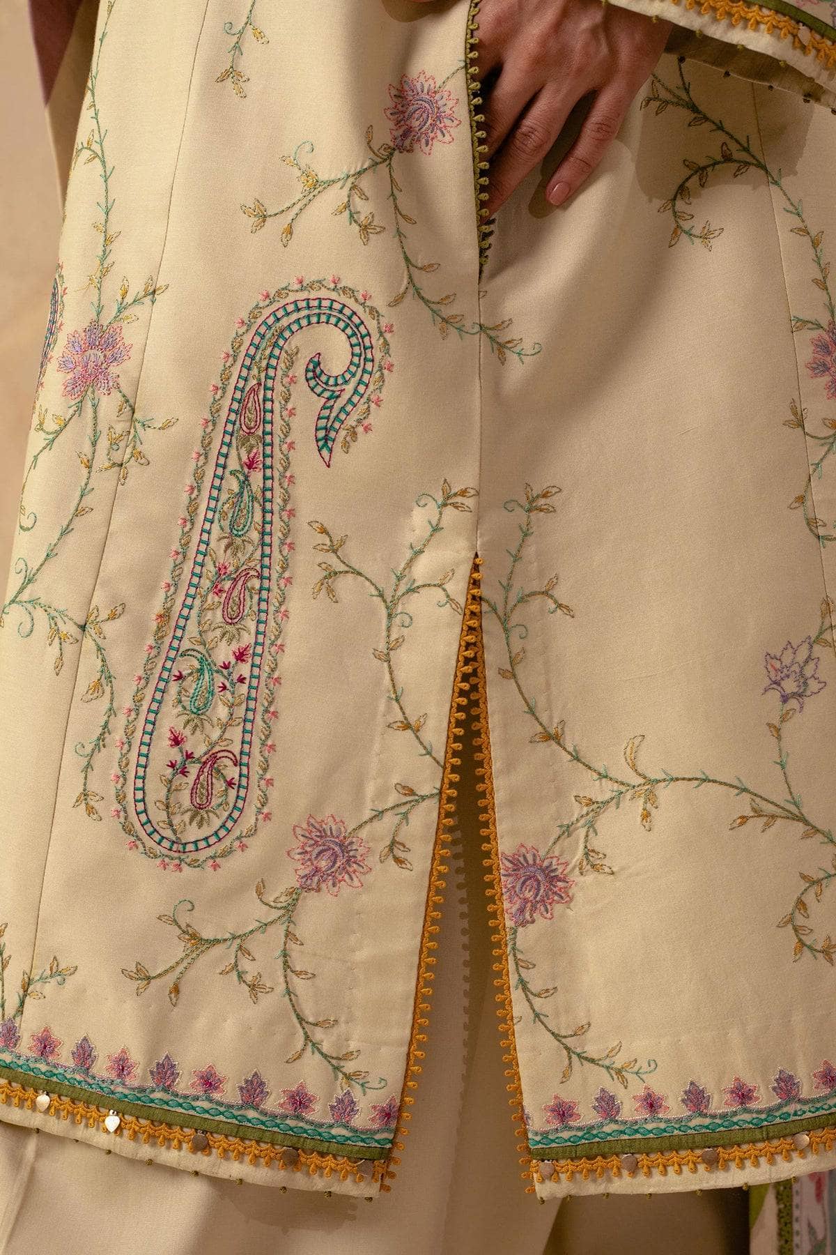img_coco_winter_by_zara_shahjahan_awwal_boutique