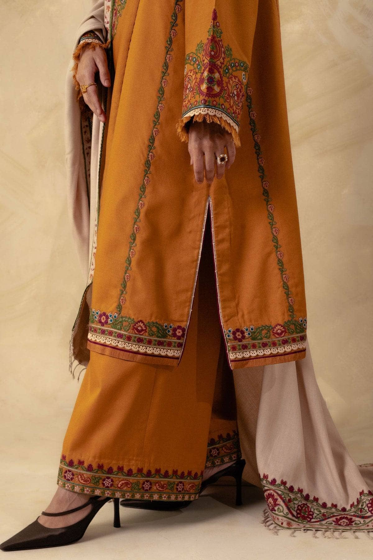 img_coco_winter_by_zara_shahjahan_awwal_boutique