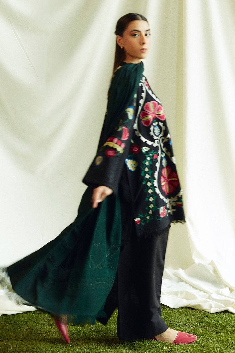 img_zara_shahjahan_coco_winter_24_awwal_boutique