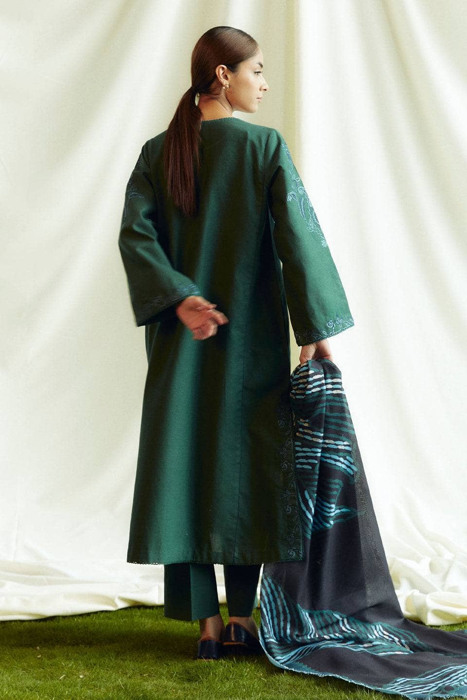 img_zara_shahjahan_coco_winter_24_awwal_boutique