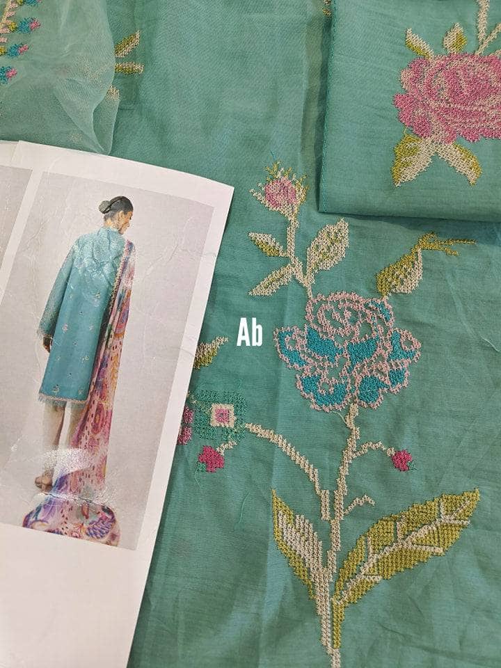img_coco_by_zara_shahjahan_lawn_23_awwal_boutique