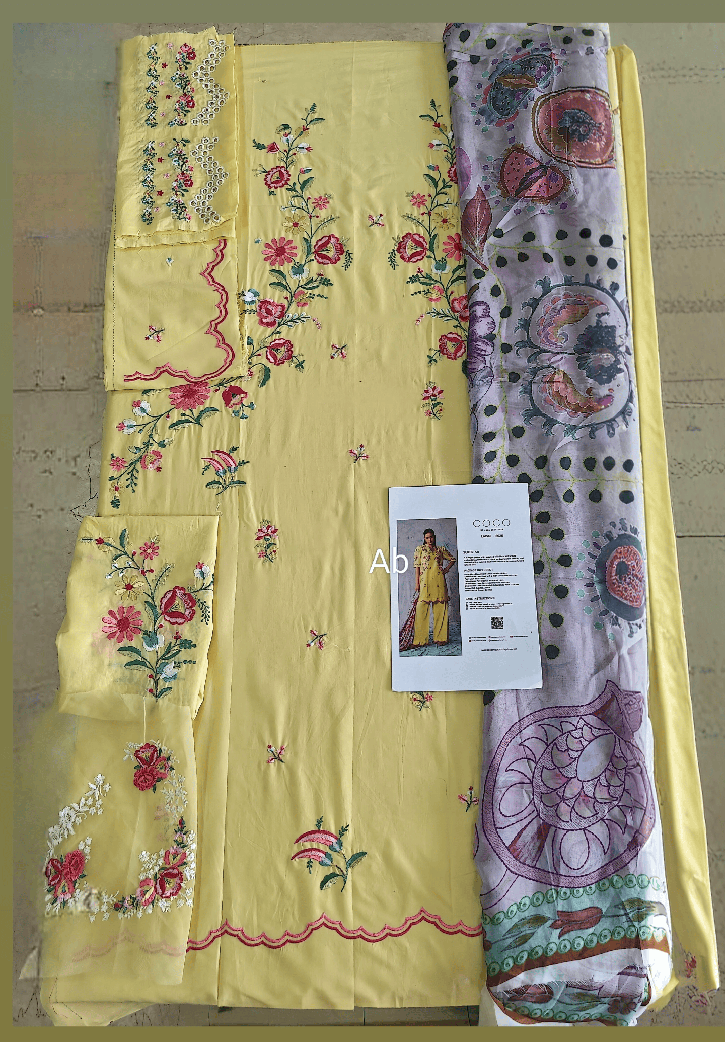 img_coco_lawn_26_awwal_boutique