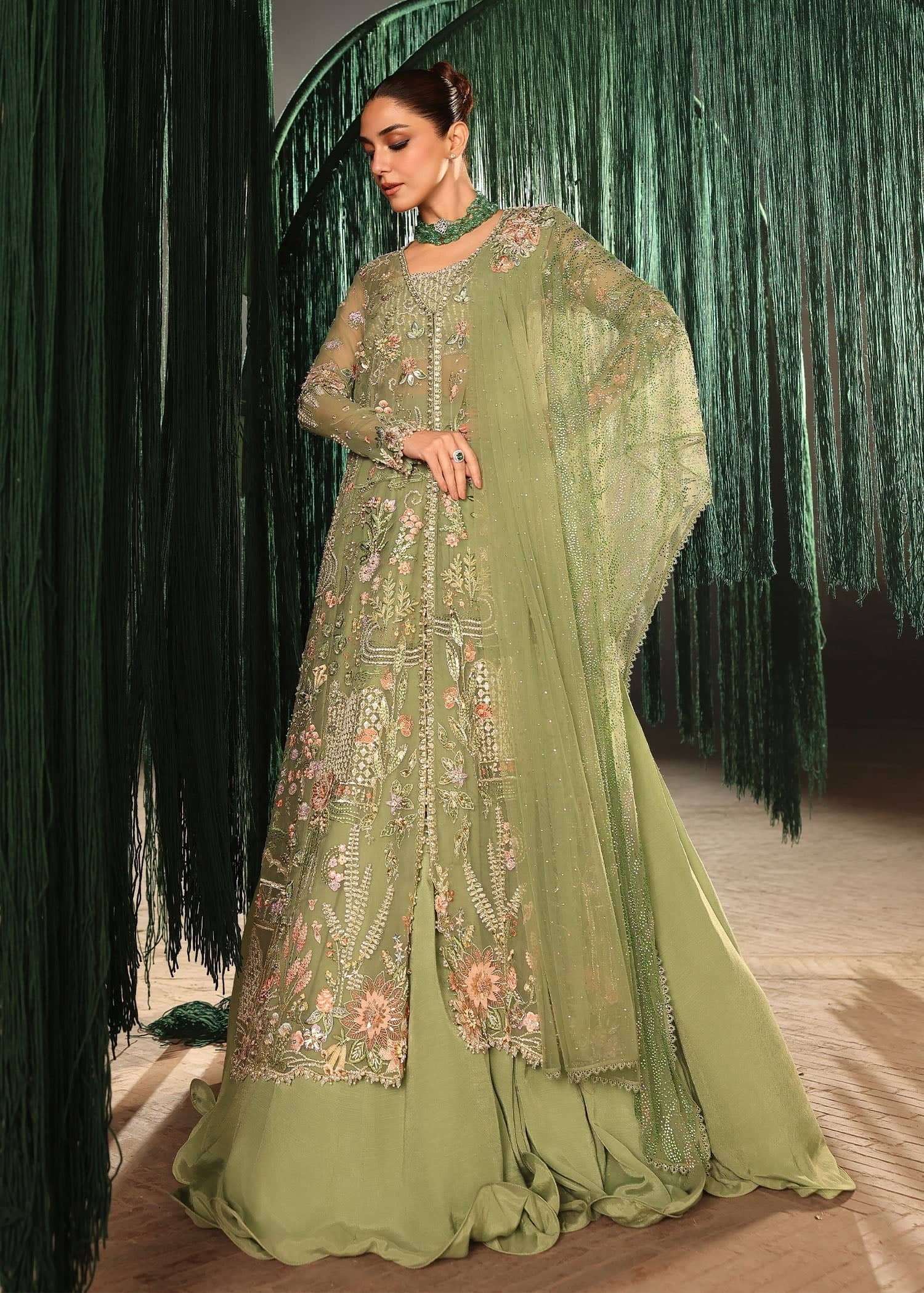 img_crimson_wedding_edition_awwal_boutique