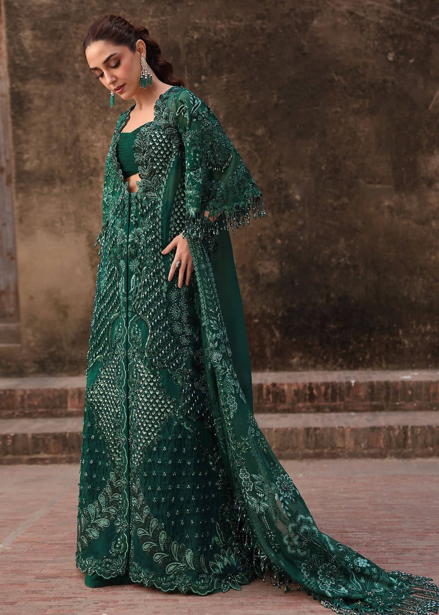 img_crimson_wedding_edition_awwal_boutique