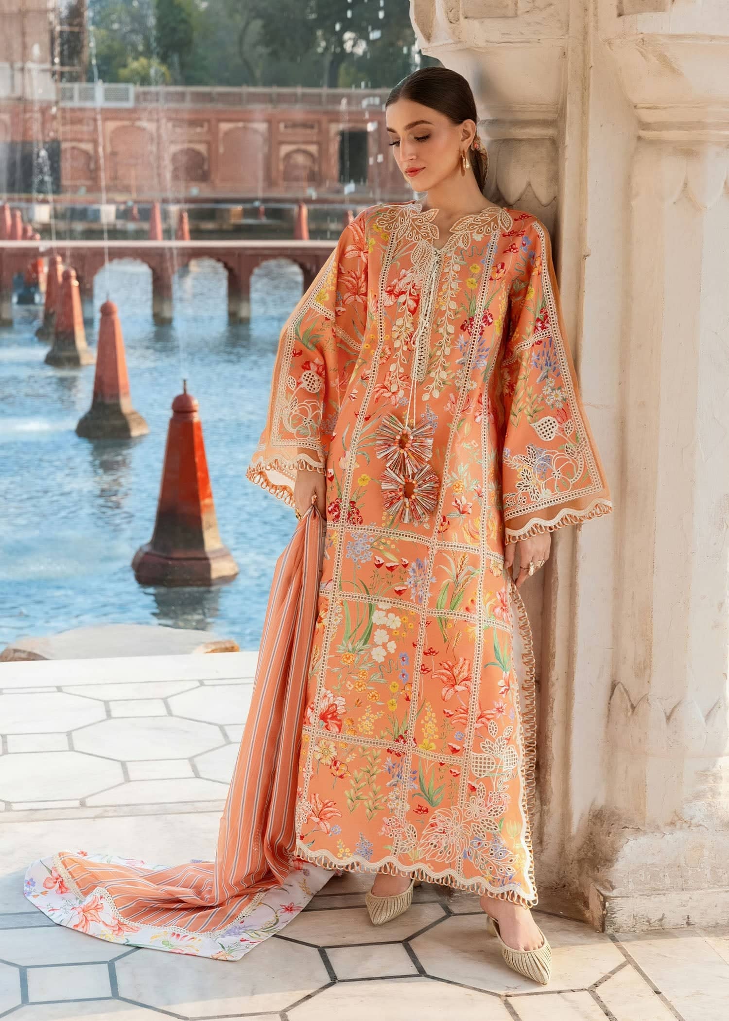 img_flow_by_crimson_awwal_boutique