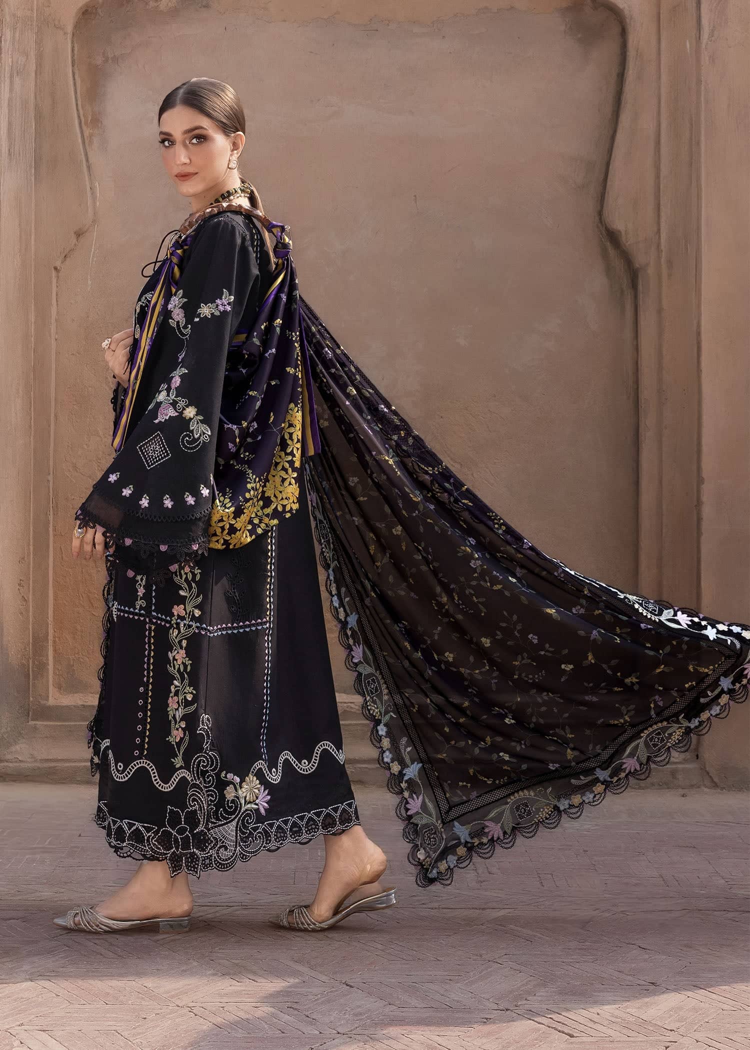 img_flow_by_crimson_awwal_boutique