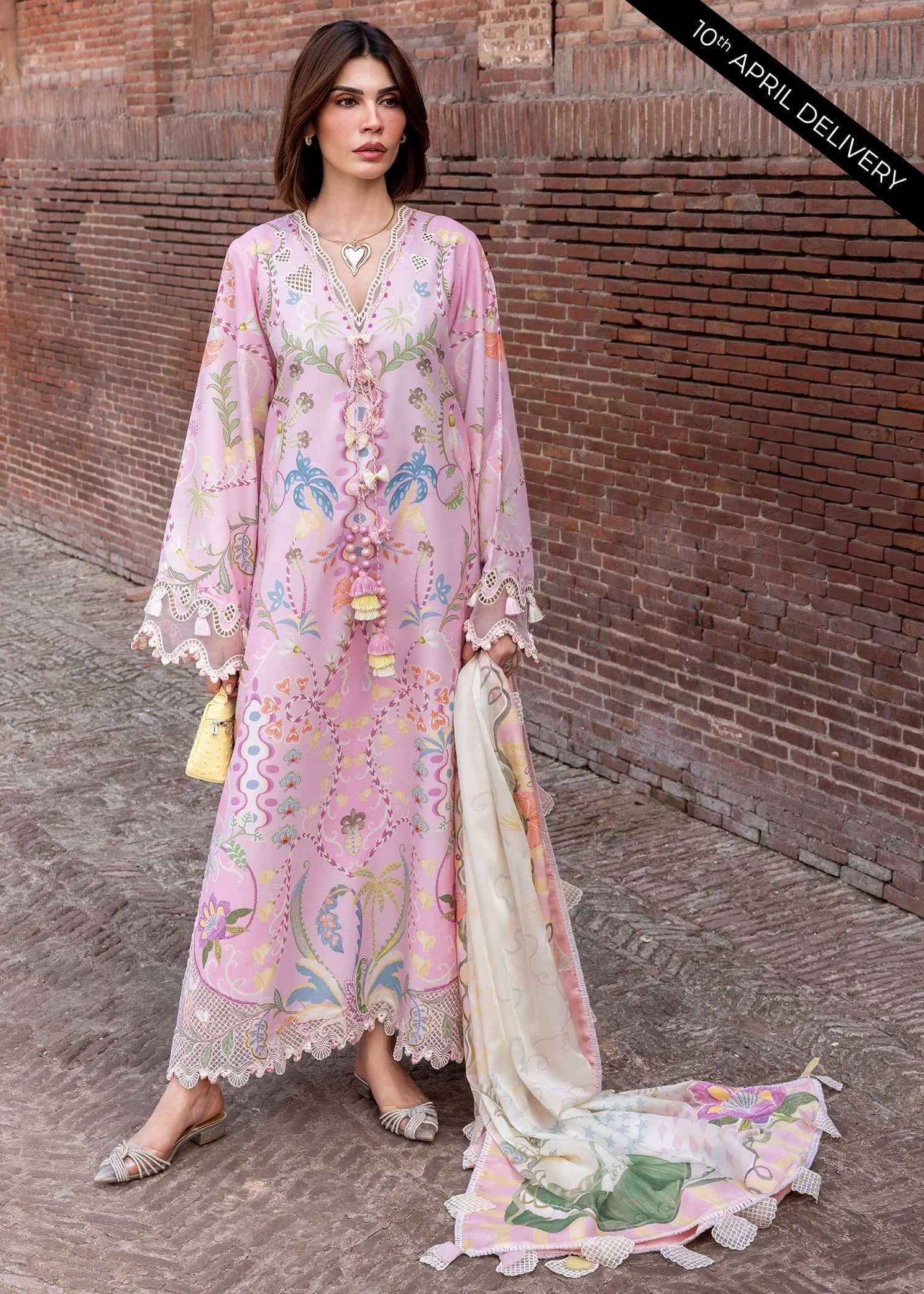 Flow by Crimson 26/OUT OF MANY HEARTS - D6A/Candy