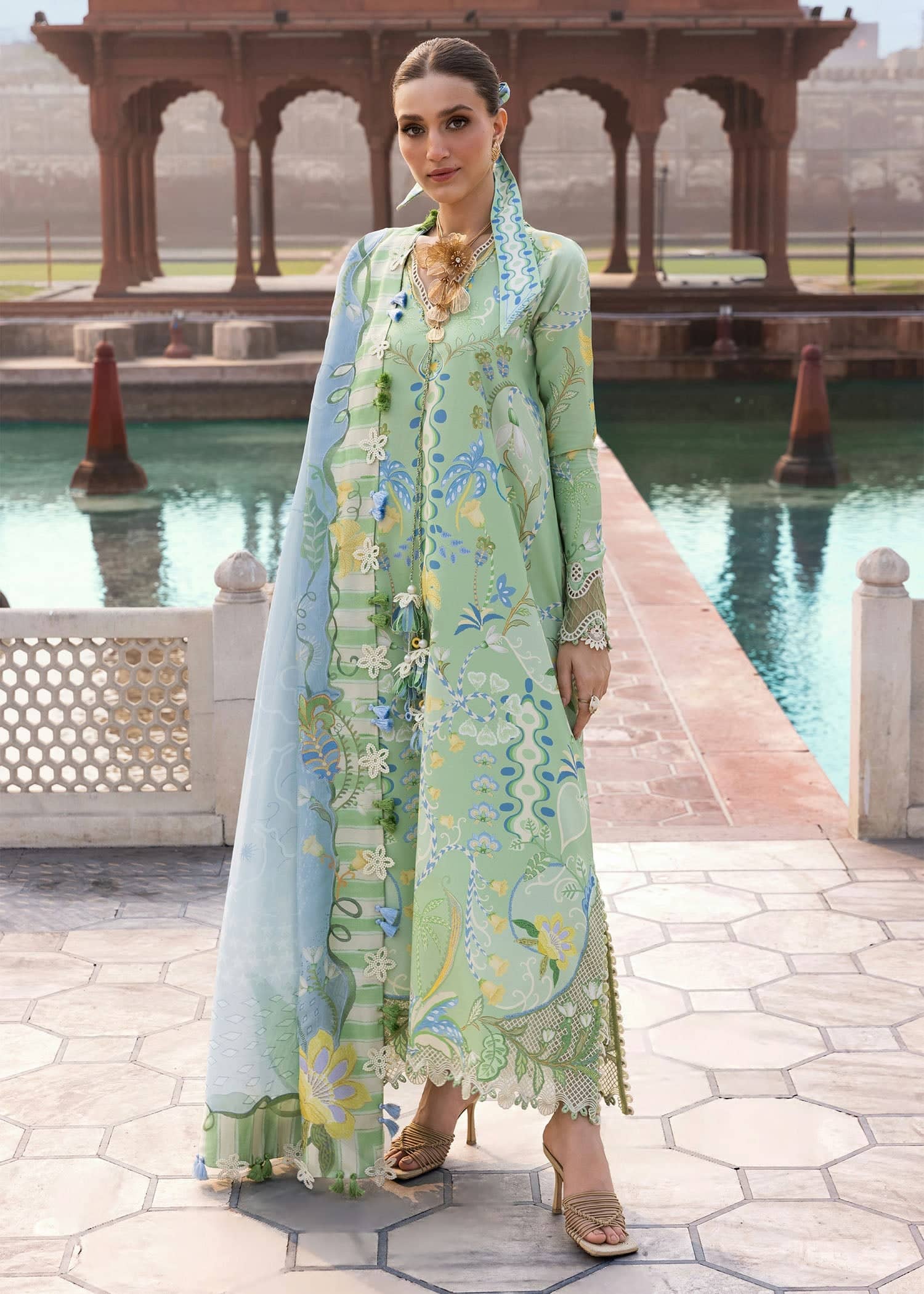 img_flow_by_crimson_awwal_boutique