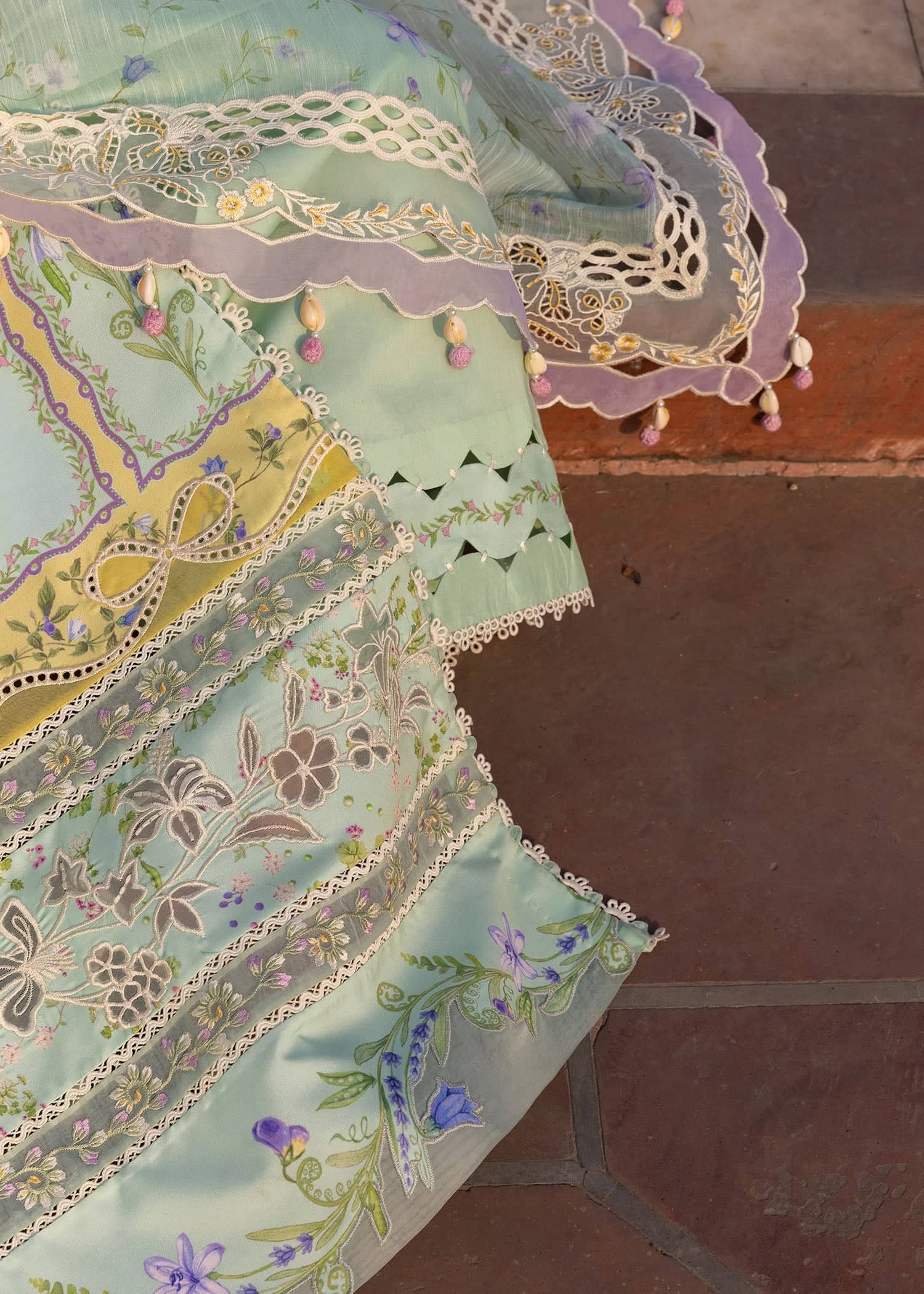 Flow by Crimson 26/SUN-KISSED LETTER-D9B/Sea Foam