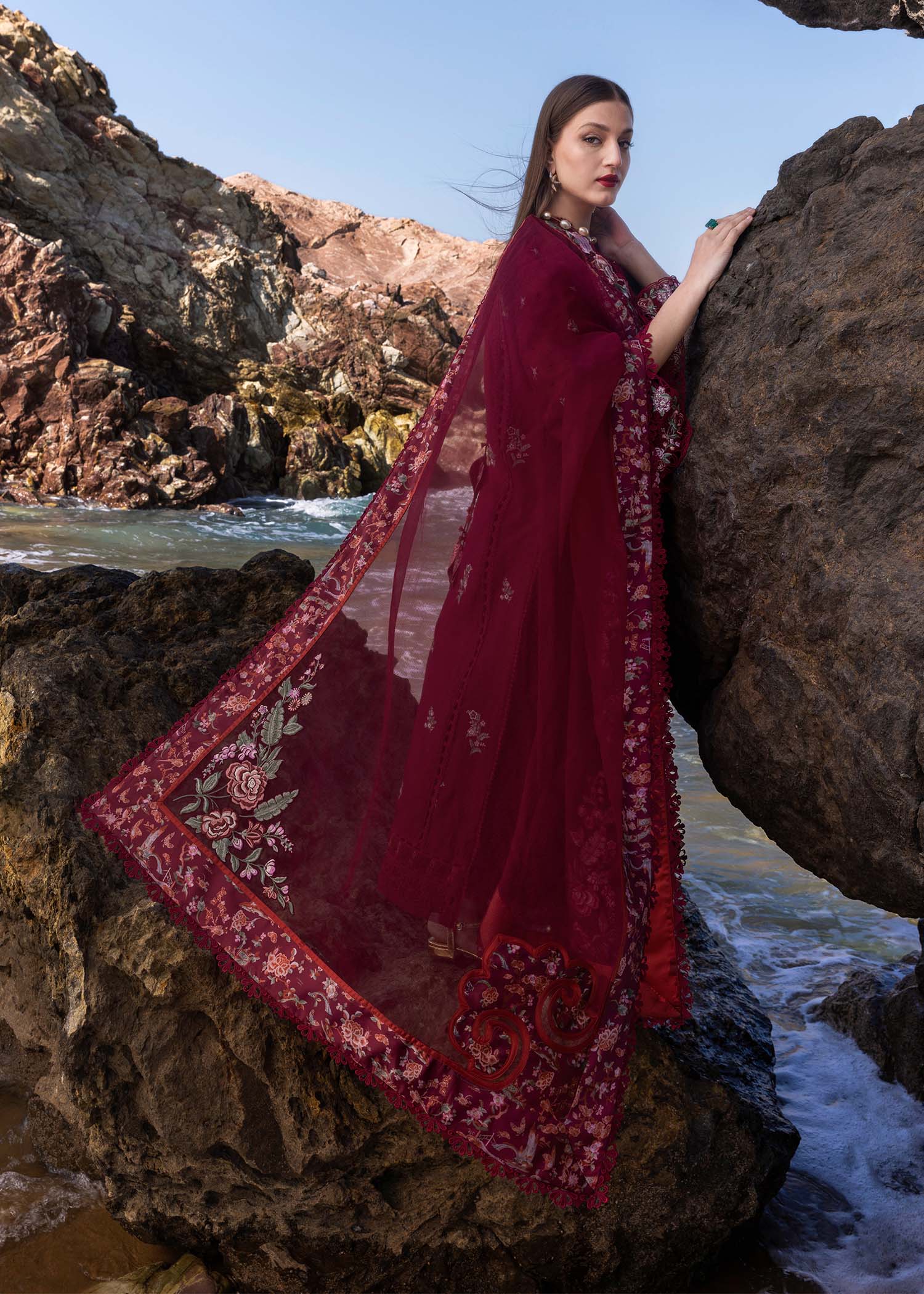 img_crimson_lawn_awwal_boutique