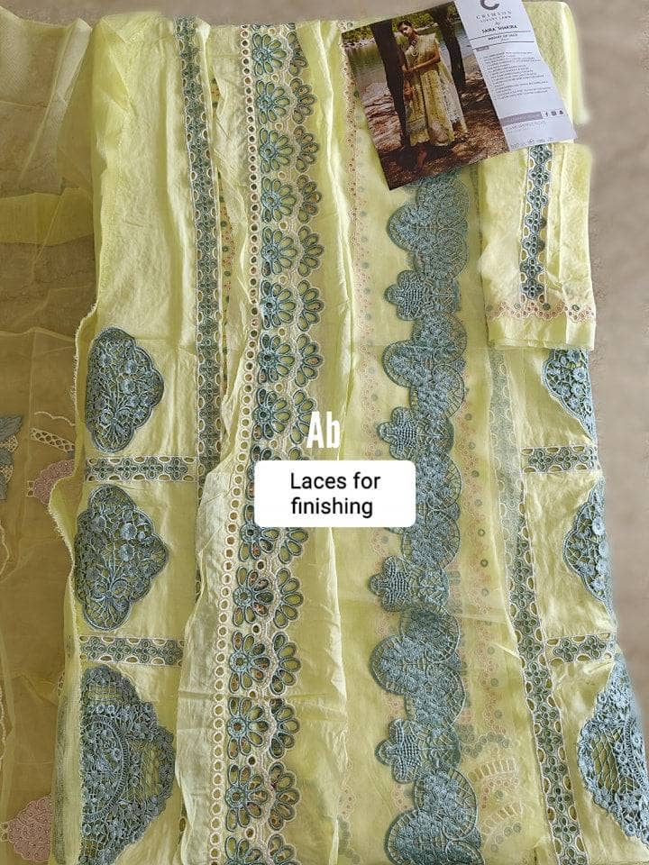 img_open_pic_crimson_lawn_awwal_boutique