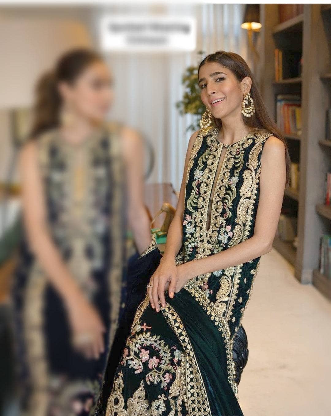 img_crimson_velvet_awwal_boutique