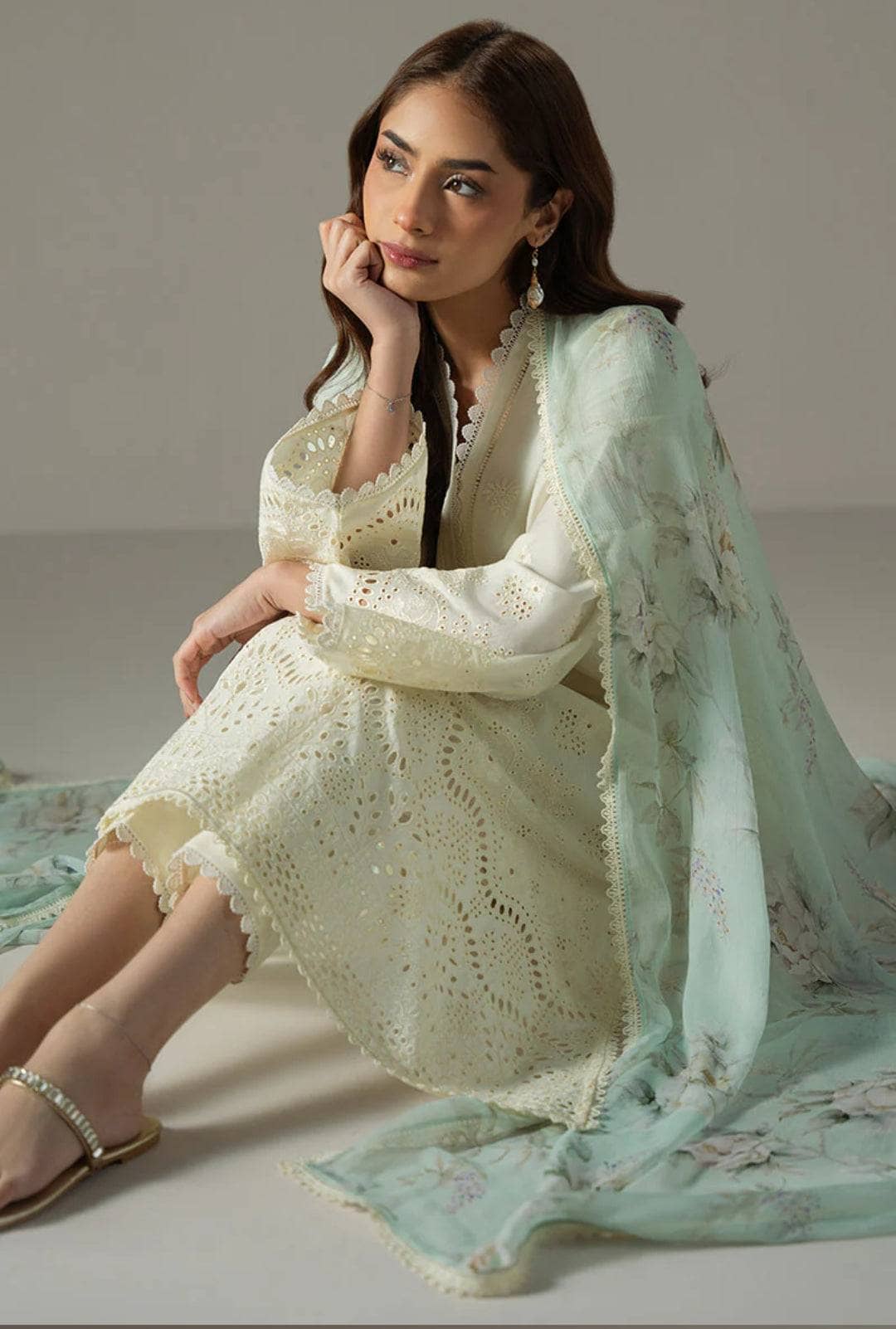 img_cross_stitch_chikankari_lawn_24_awwal_boutique