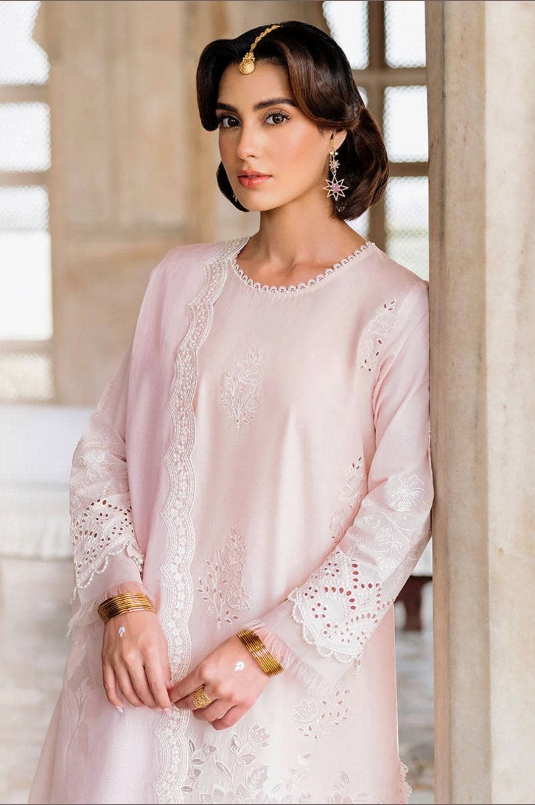 img_cross_stitch_lawn_awwal_boutique