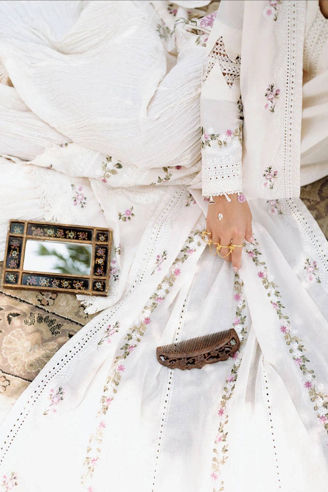 img_cross_stitch_lawn_awwal_boutique