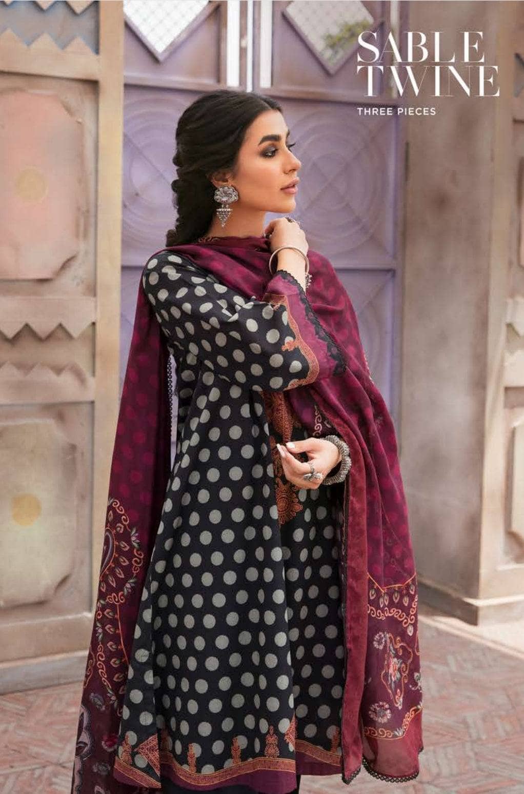 img_cross_stitch_eid_lawn_23_awwal_boutique