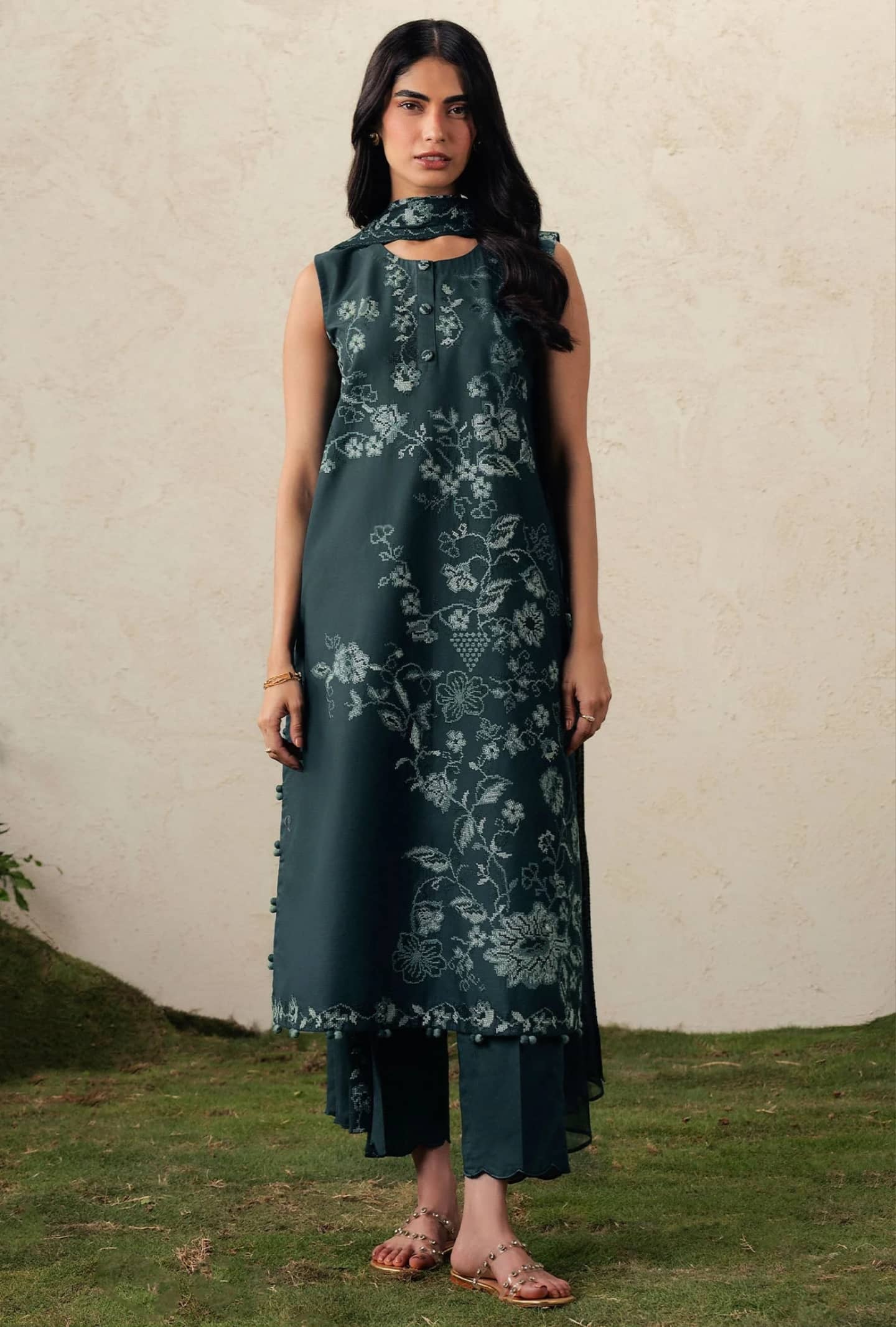 Img_cross_stitch_lawn_awwal_boutique