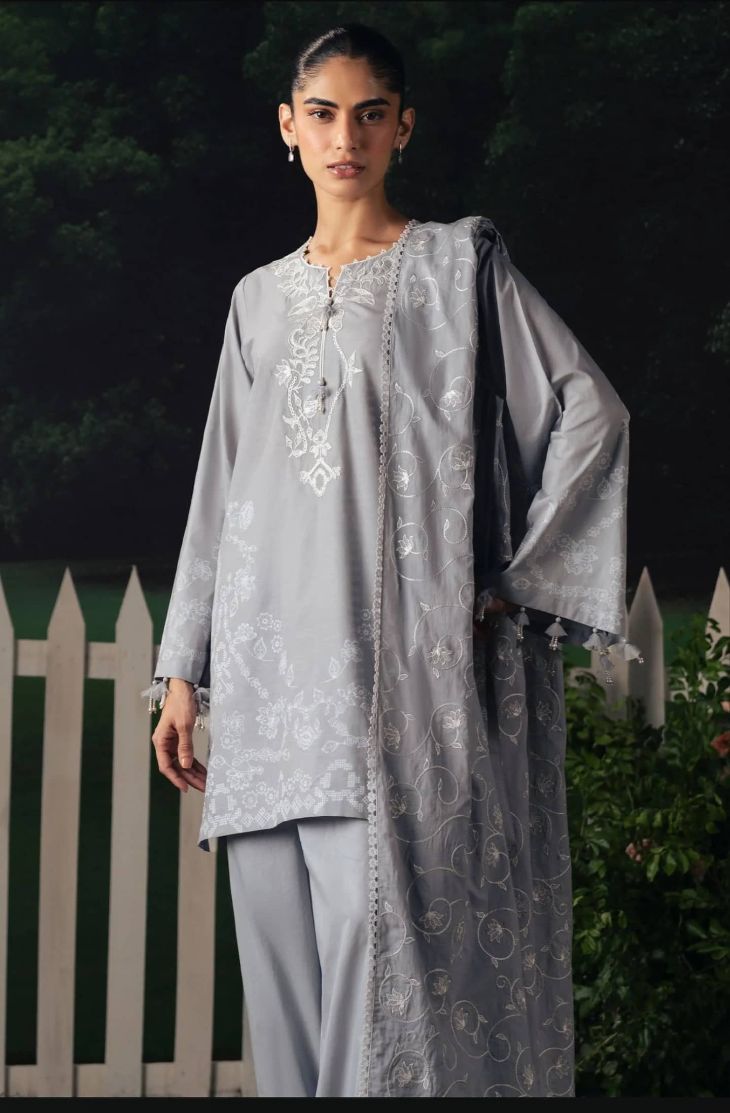 Cross Stitch Monsoon Edit 26/Selene Glow/Embroideried Dupatta