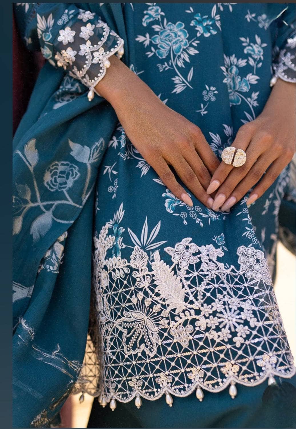 img_cross_stitch_eid_lawn_24_awwal_boutique