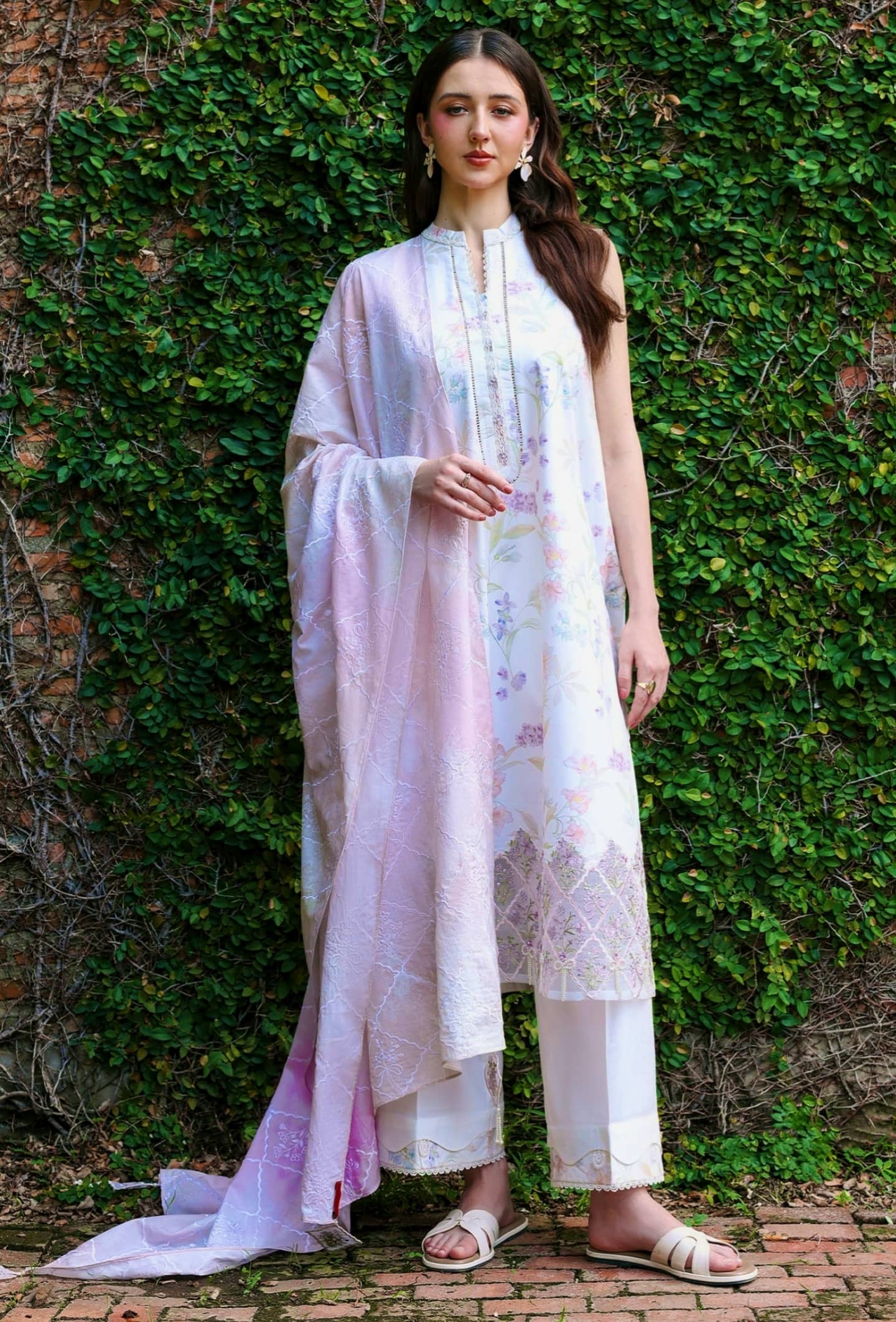 img_cross_stitch_lawn_awwal_boutique