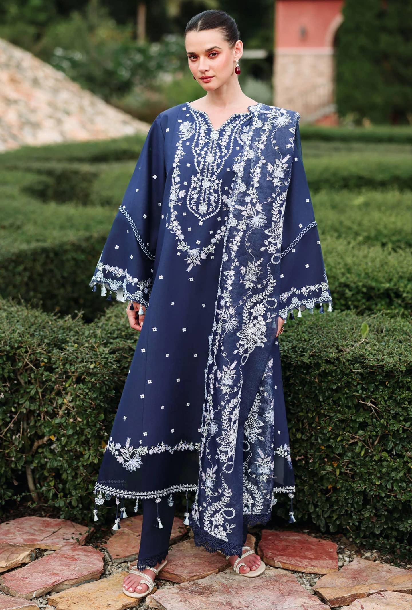 img_cross_stitch_lawn_awwal_boutique