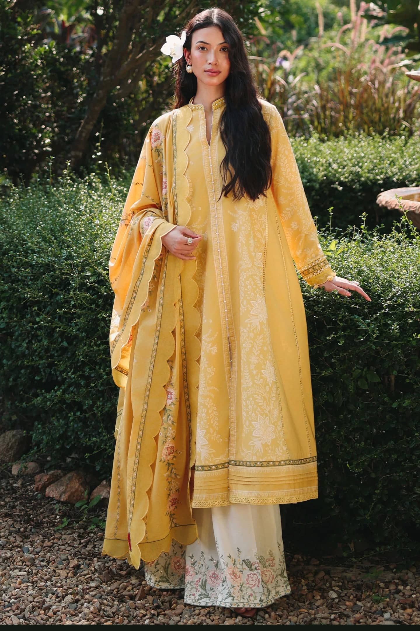 Cross Stitch Premium Lawn 26/Petal Drapes/Mustard