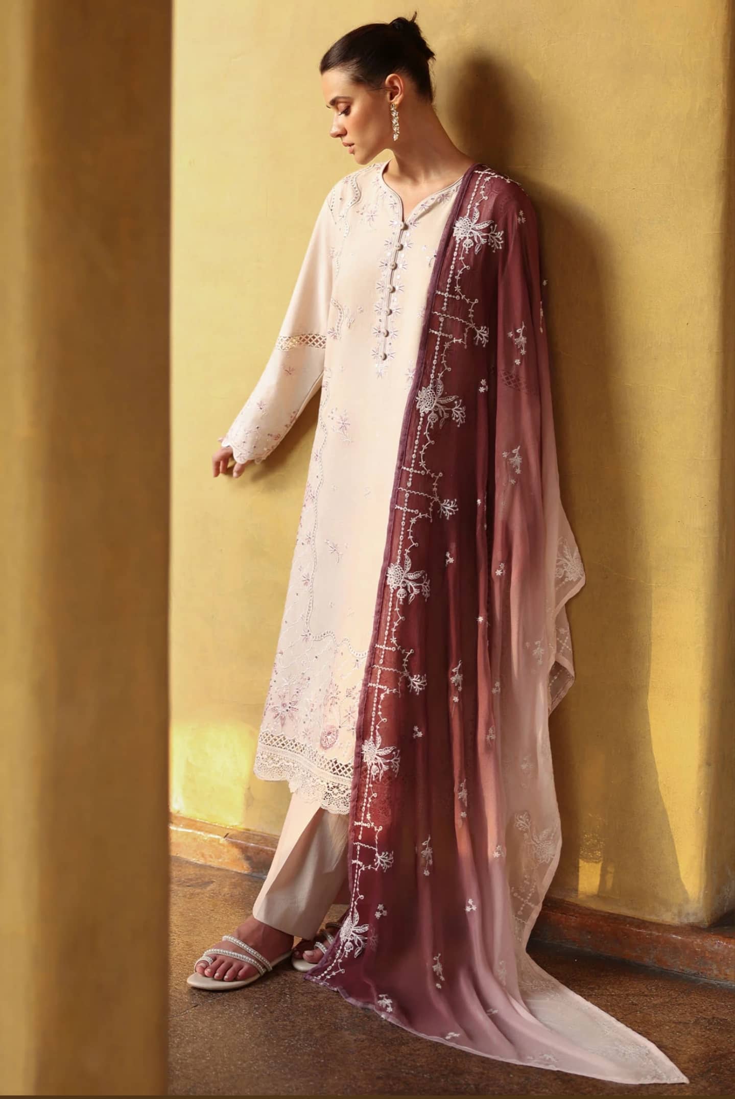 img_cross_stitch_lawn_awwal_boutique