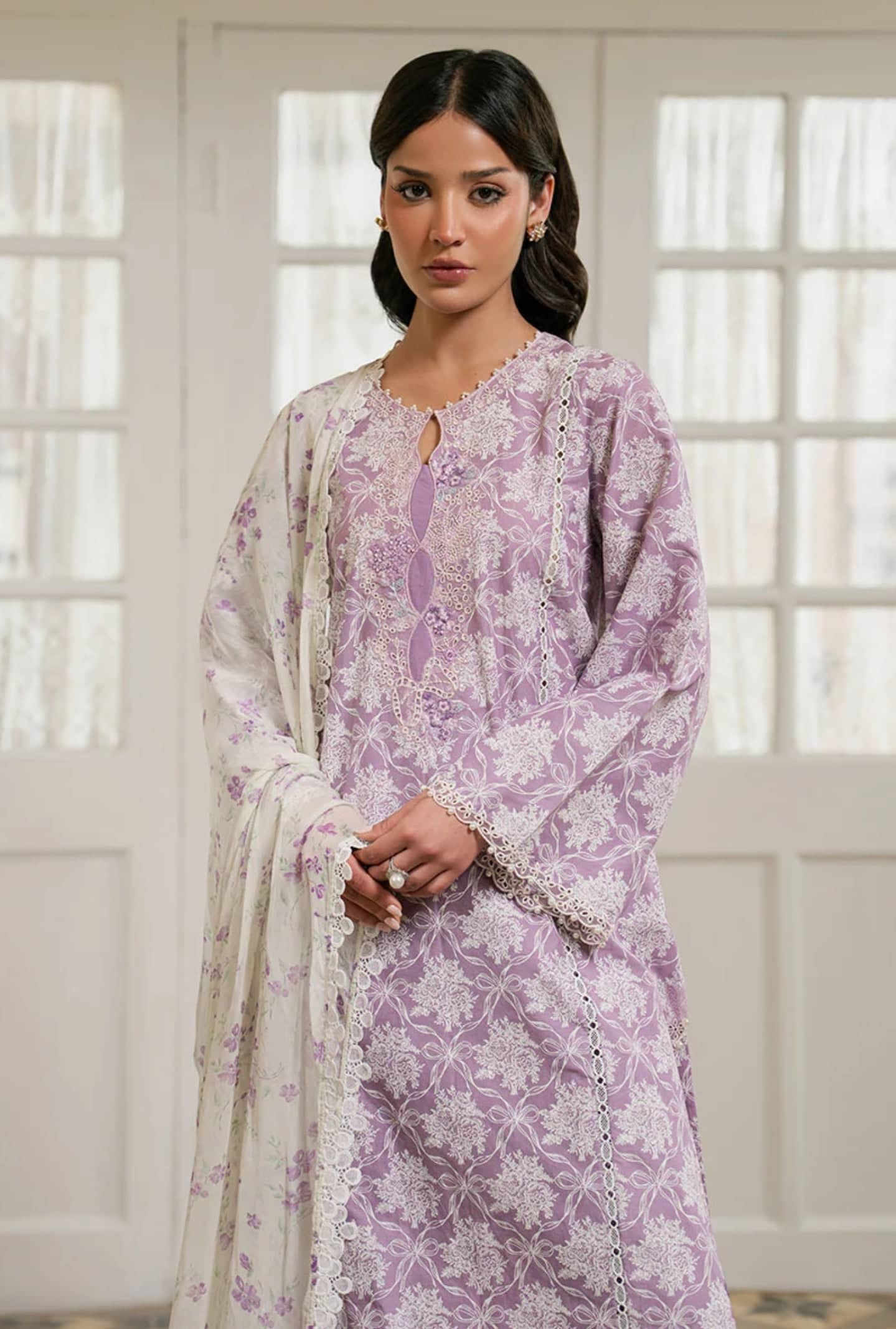 img_cross_stitch_mahiri_awwal_boutique