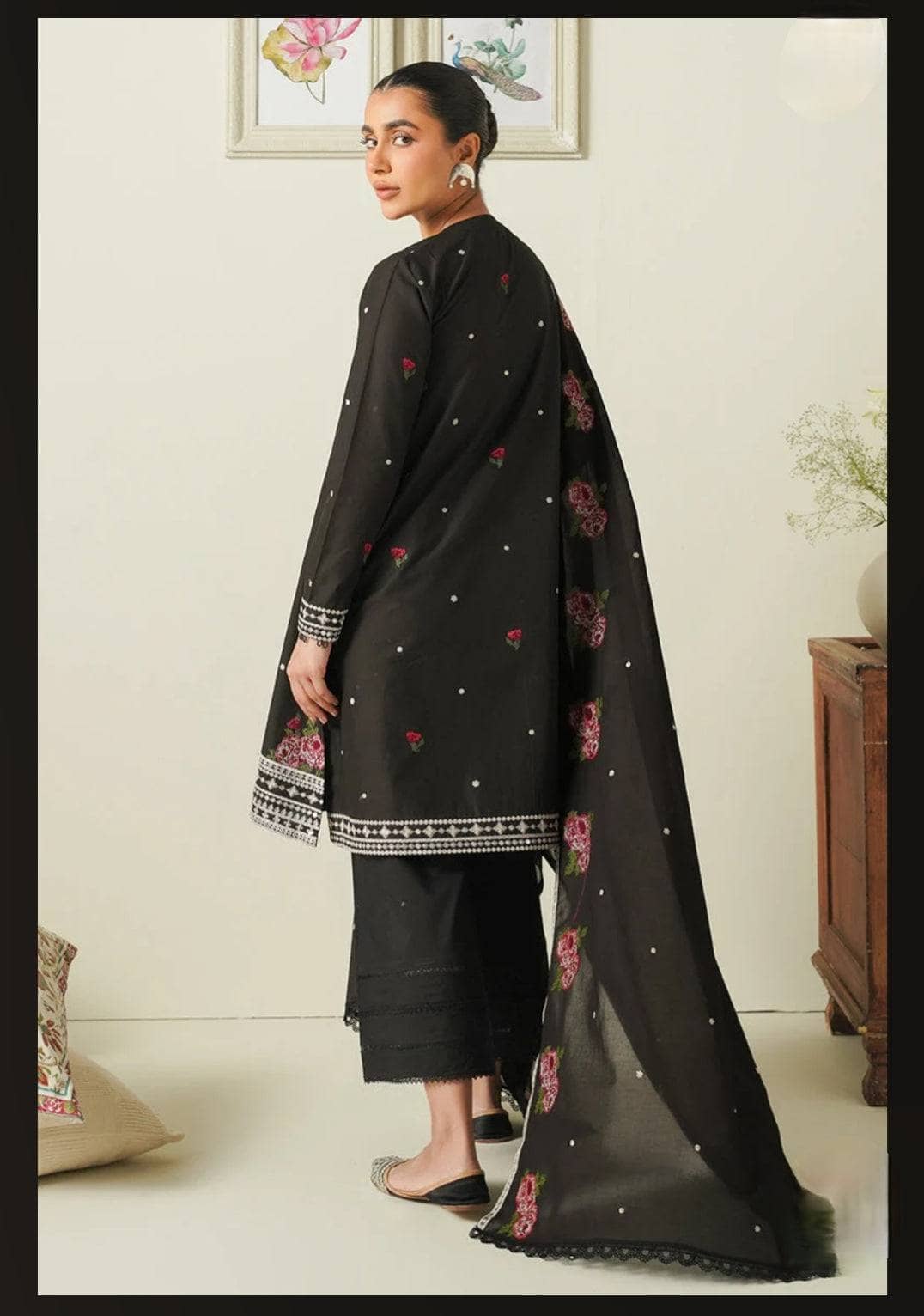 img_cross_stitch_mahiri_awwal_boutique
