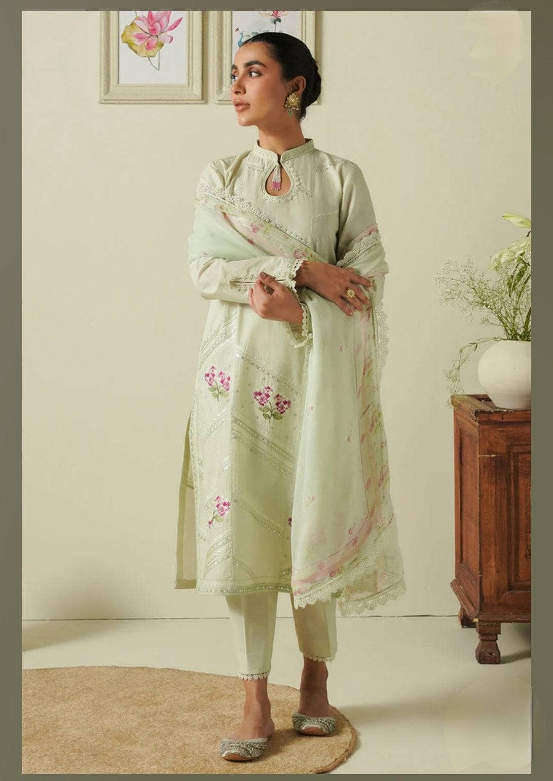 img_cross_stitch_mahiri_awwal_boutique