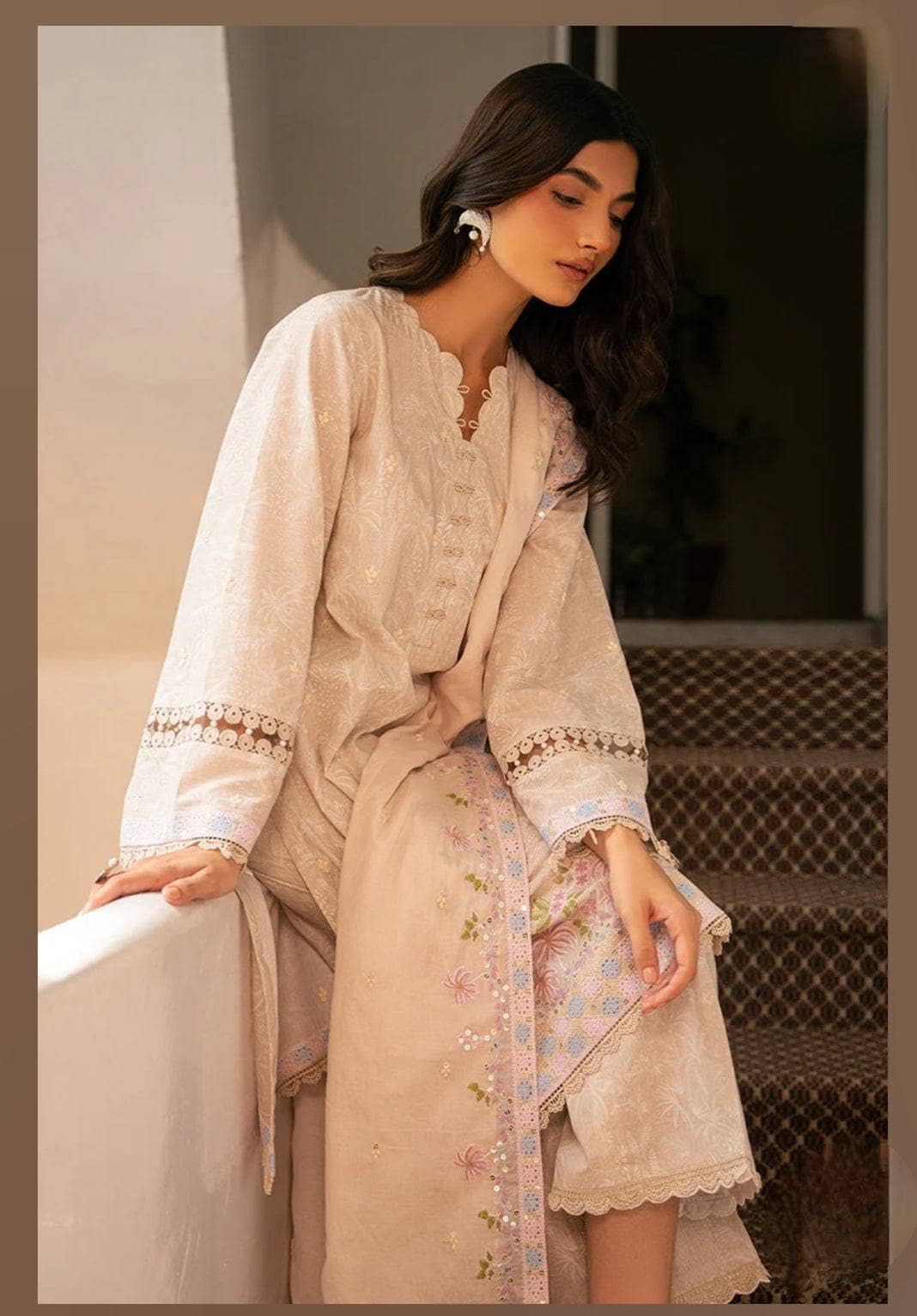 img_cross_stitch_mahiri_lawn_awwal_boutique