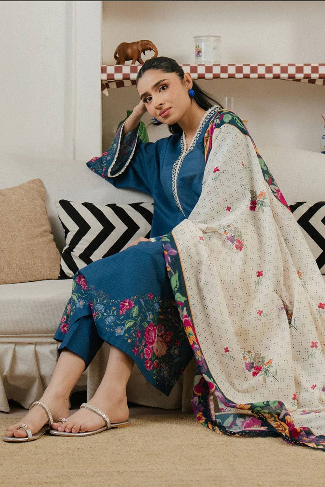 img_cross_stitch_daily_lawn_awwal_boutique