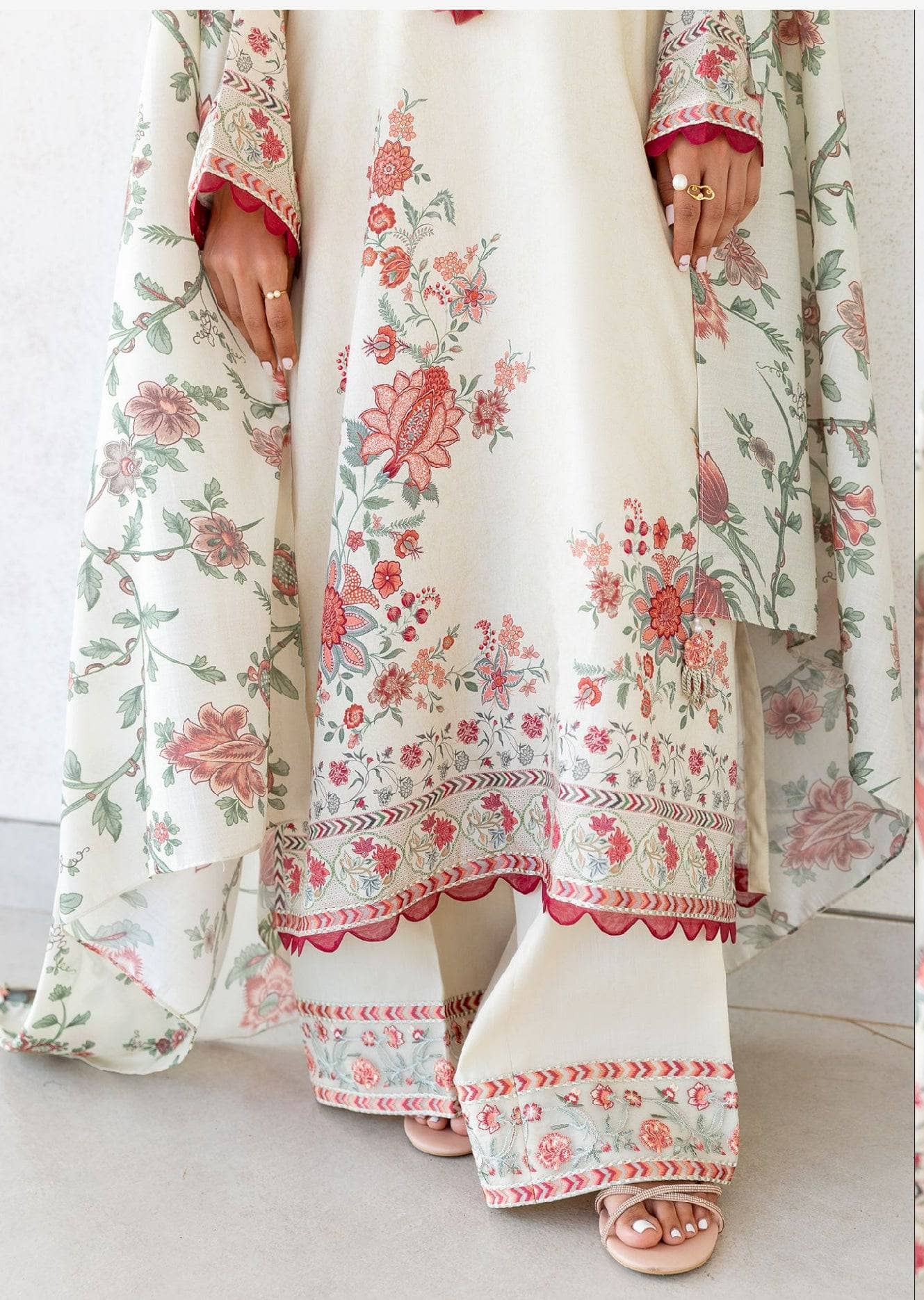 Cross Stitch Luxury Winter Collection Cross Stitch Cotton Satin 25/Petal Sand/Beige