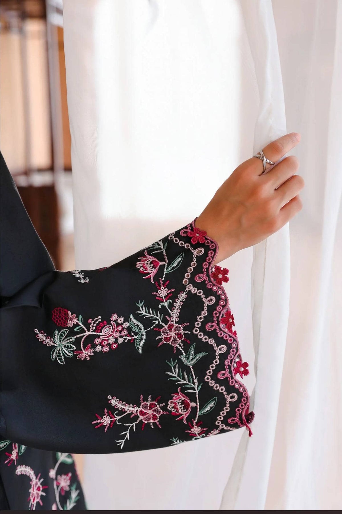 Cross Stitch Cotton Satin 26/Midnight Flora/Black