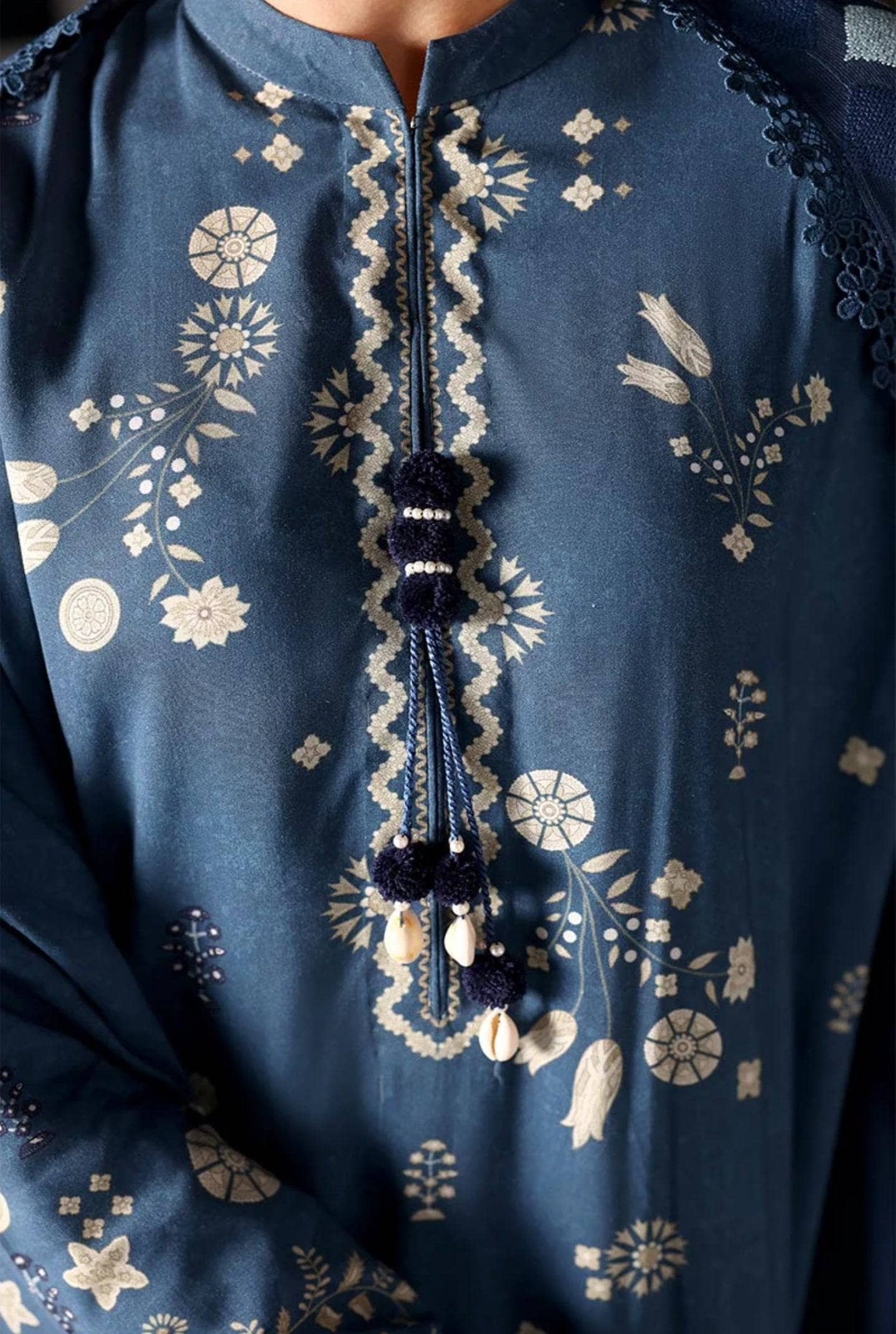 img_cross_stitch_linen_awwal_boutique