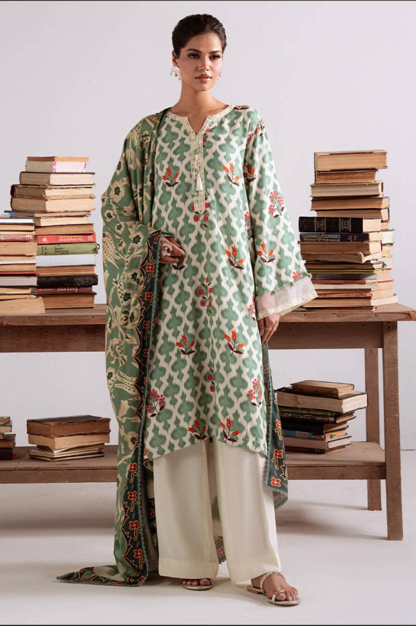 img_cross_stitch_marina_awwal_boutique