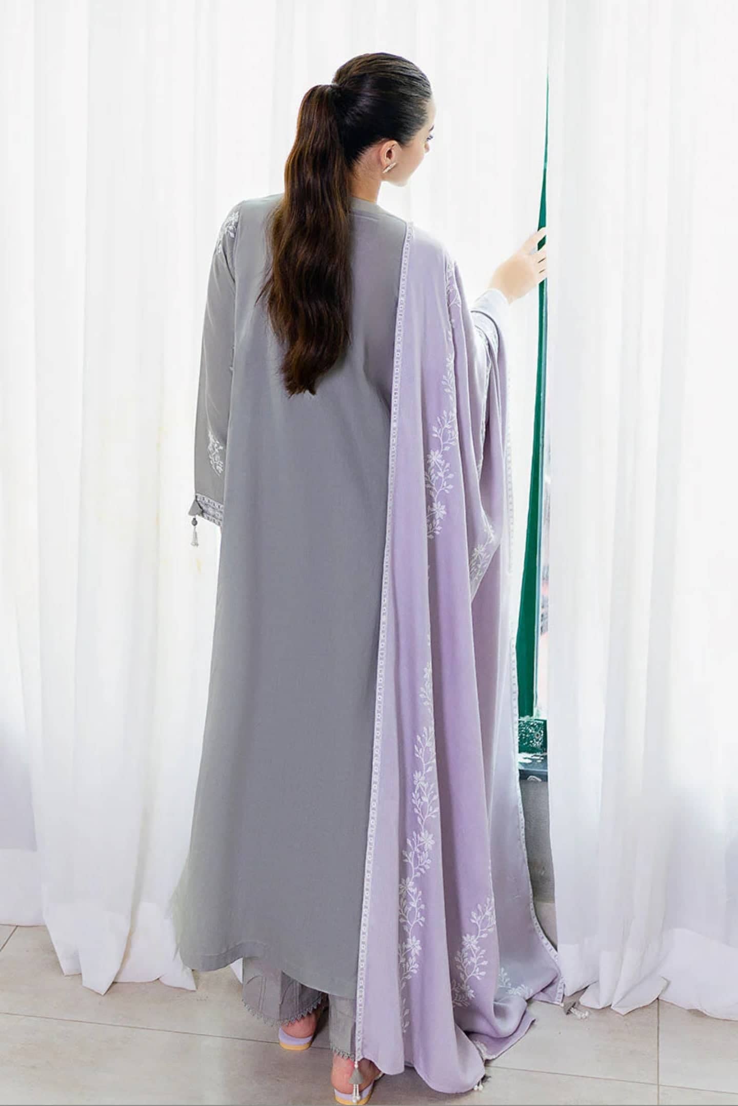 Restocked/Cross Stitch Cotton Satin 25/Ethereal Veil/Grey