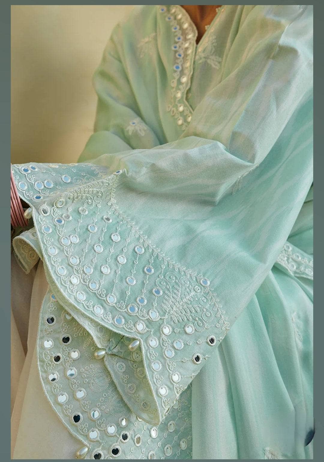 img_cross_stitch_lawn_24_awwal_boutique