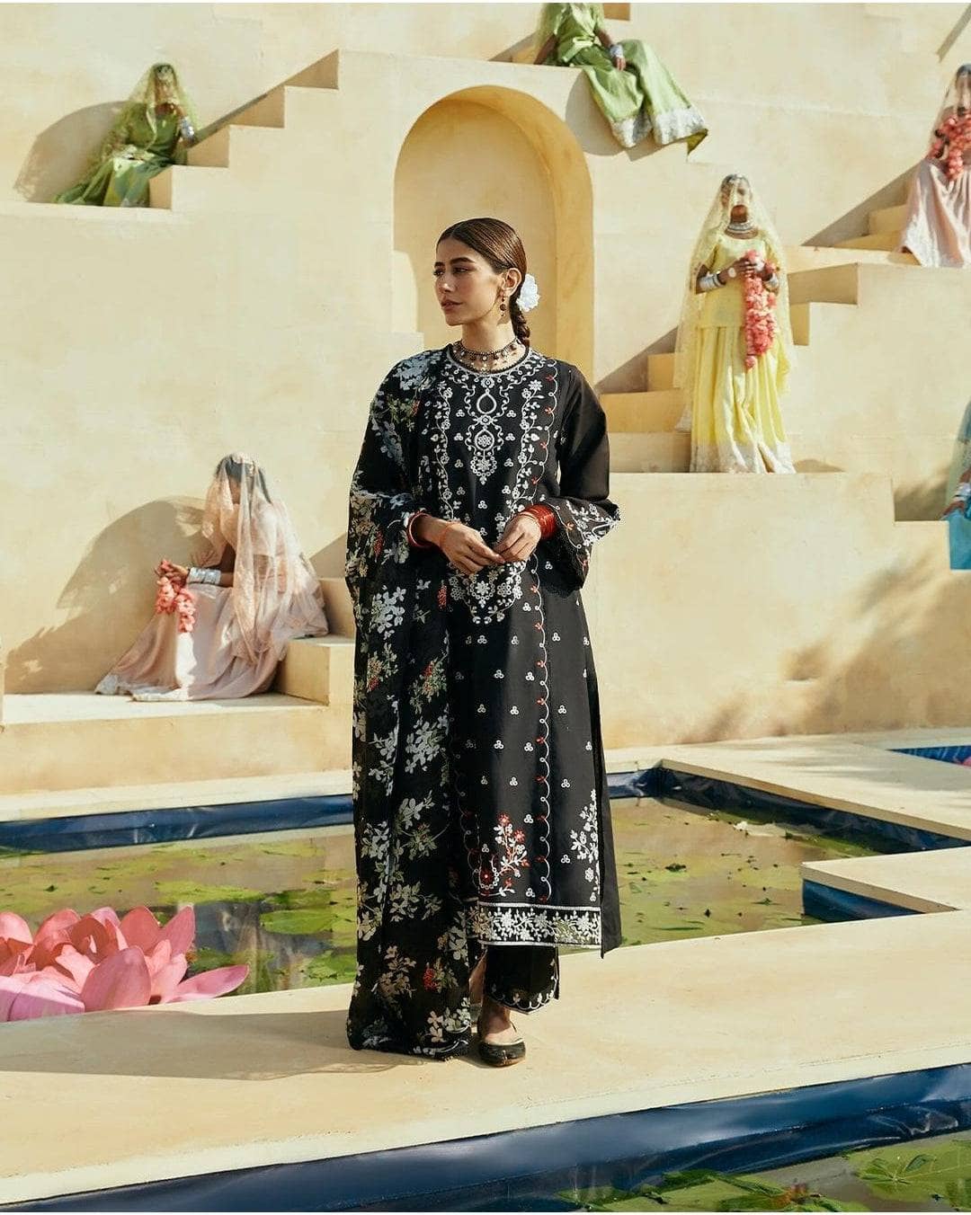 img_cross_stitch_lawn_24_awwal_boutique