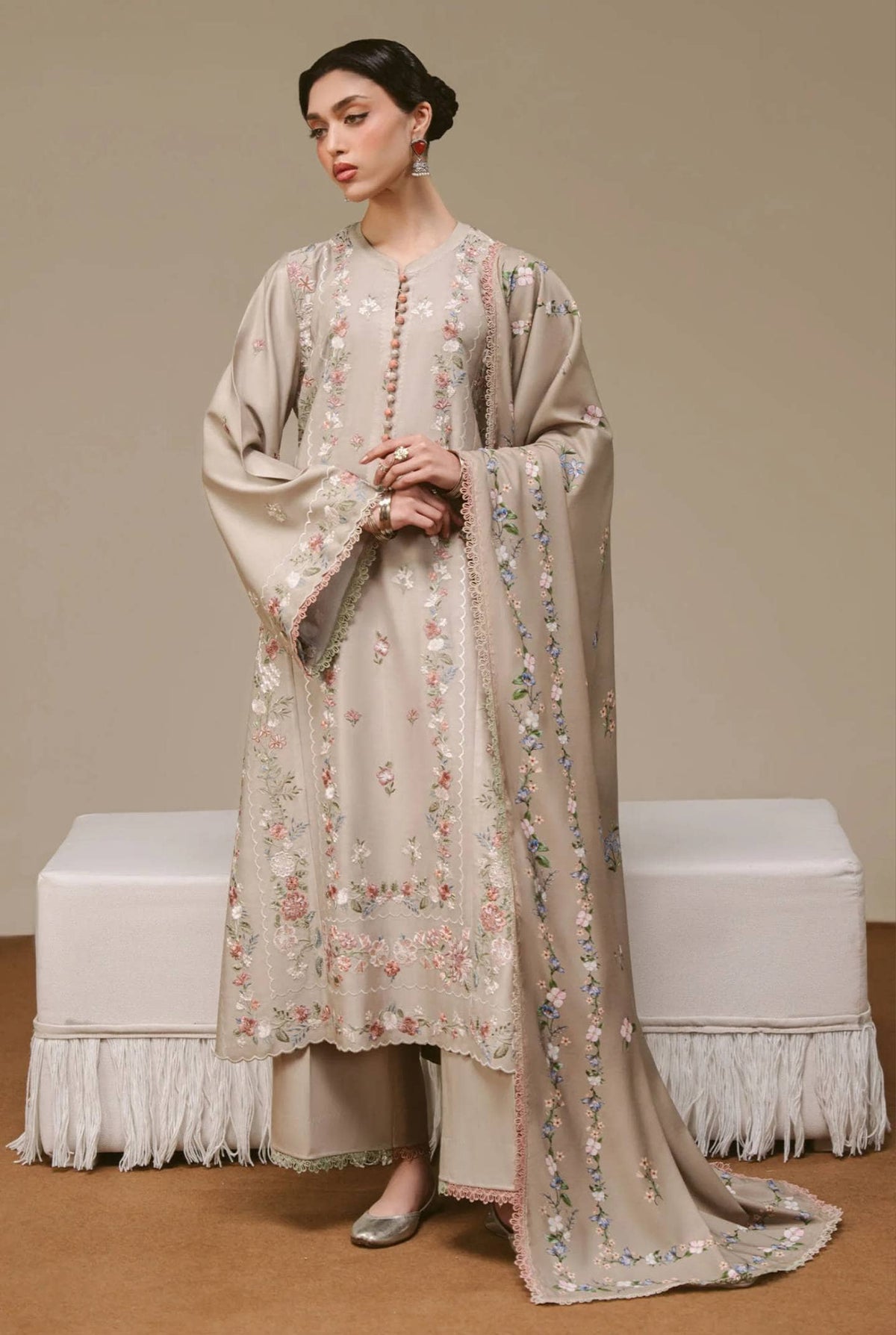 img_cross_stitch_winter_awwal_boutique