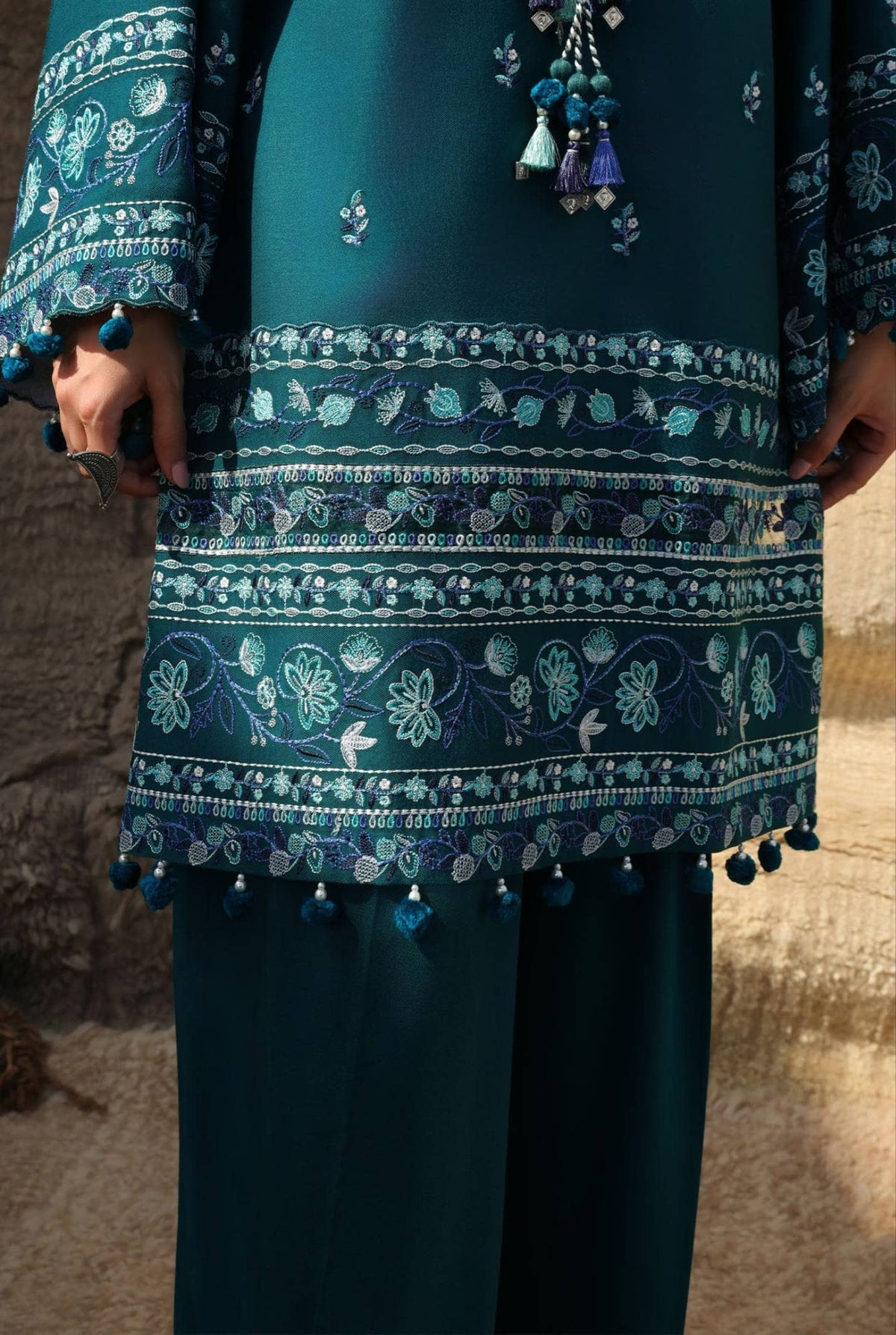 img_cross_stitch_winter_awwal_boutique